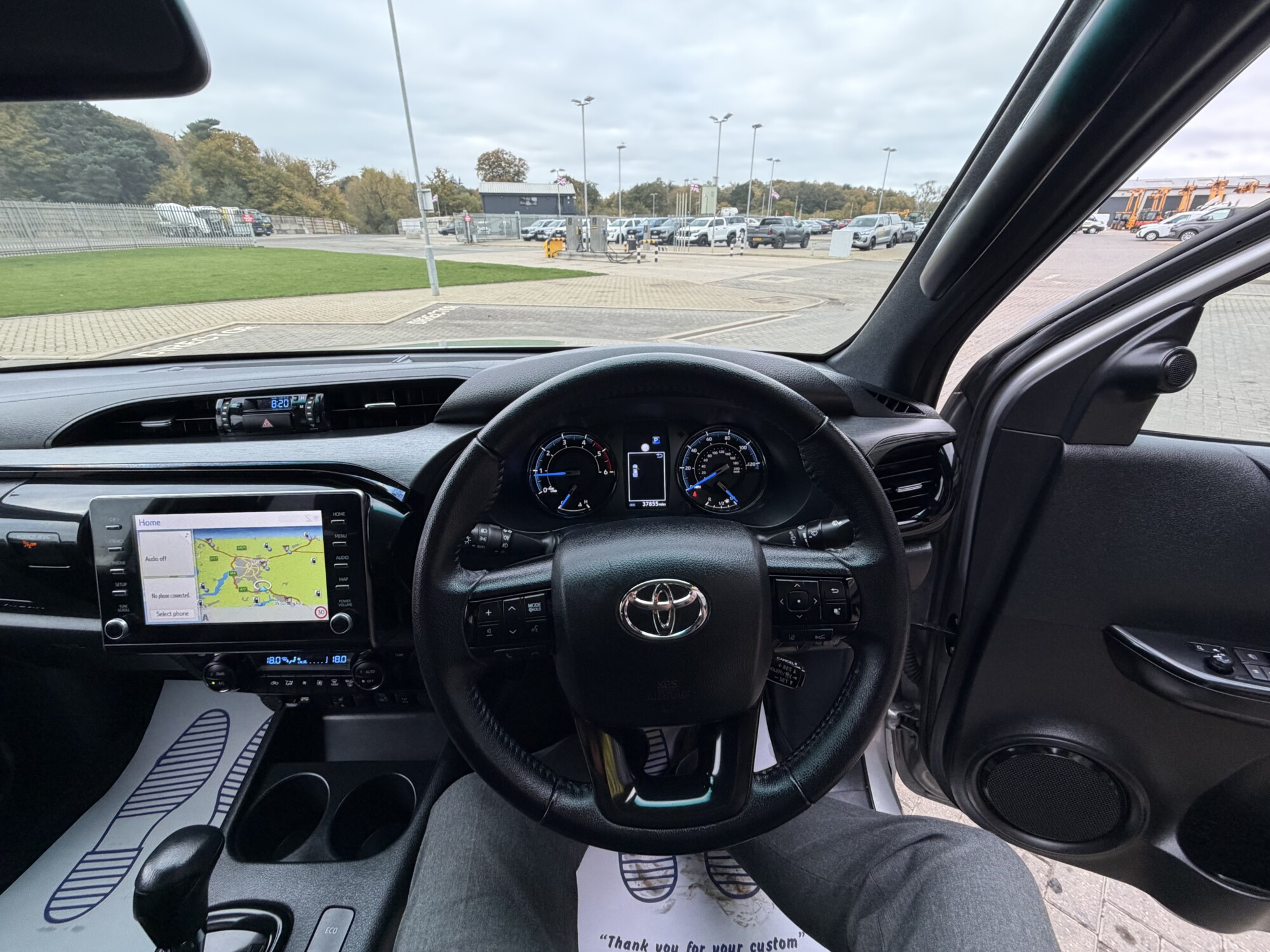 2023 '73 TOYOTA HILUX 2.8 D-4D INVINCIBLE X PICKUP DOUBLE CAB 4DR DIESEL AUTO 4WD EURO 6 (204 PS) - Image 12