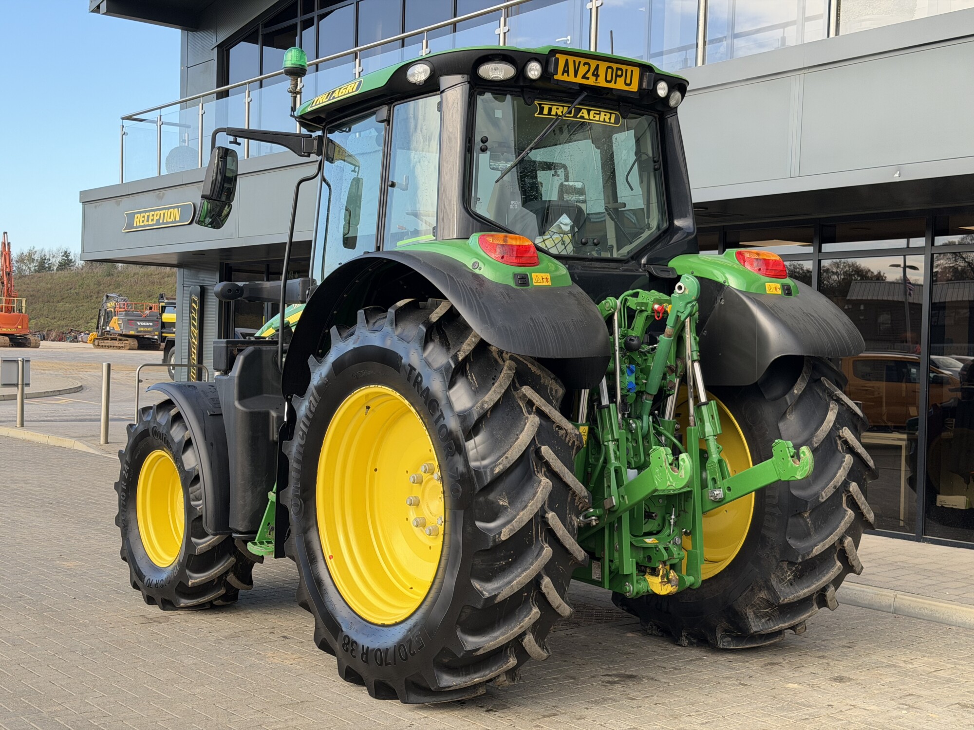 TRU3064 - 2024, JOHN DEERE 6120 M - Image 4