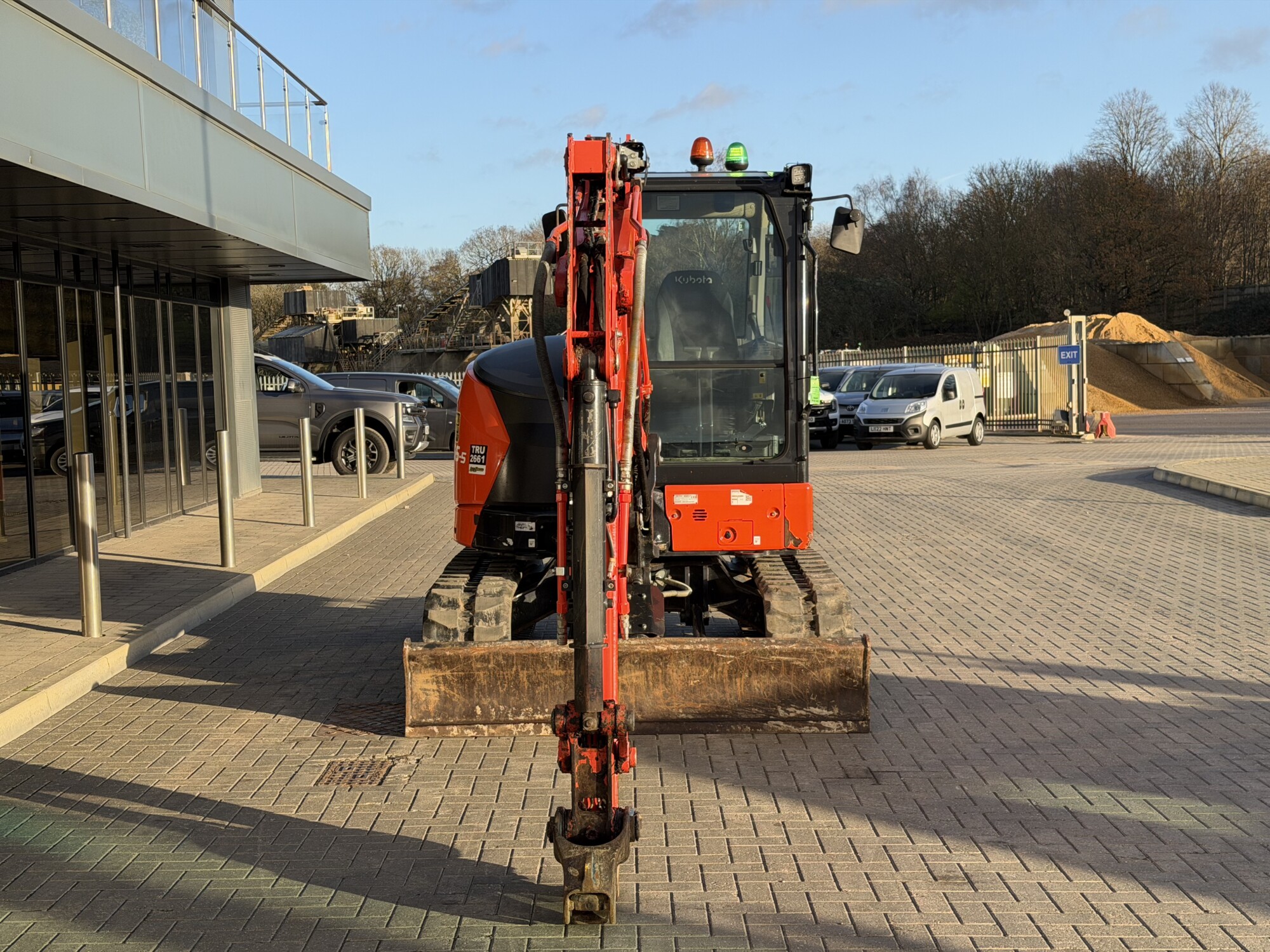 TRU2661 - 2023 KUBOTA U56-5 EXCAVATAOR **RUBBER TRACKS & BLADE** - Image 3