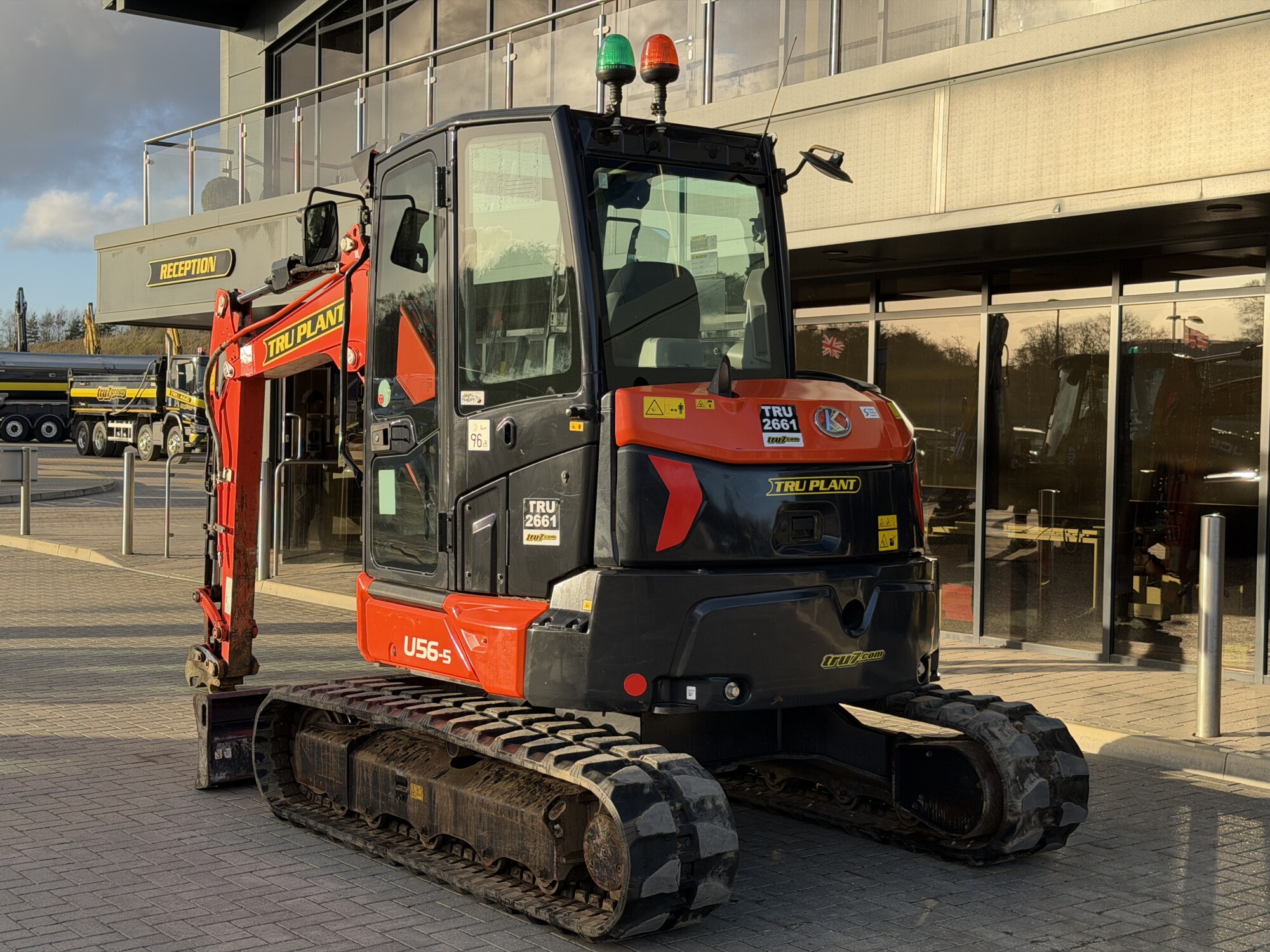 TRU2661 - 2023 KUBOTA U56-5 EXCAVATAOR **RUBBER TRACKS & BLADE** - Image 6