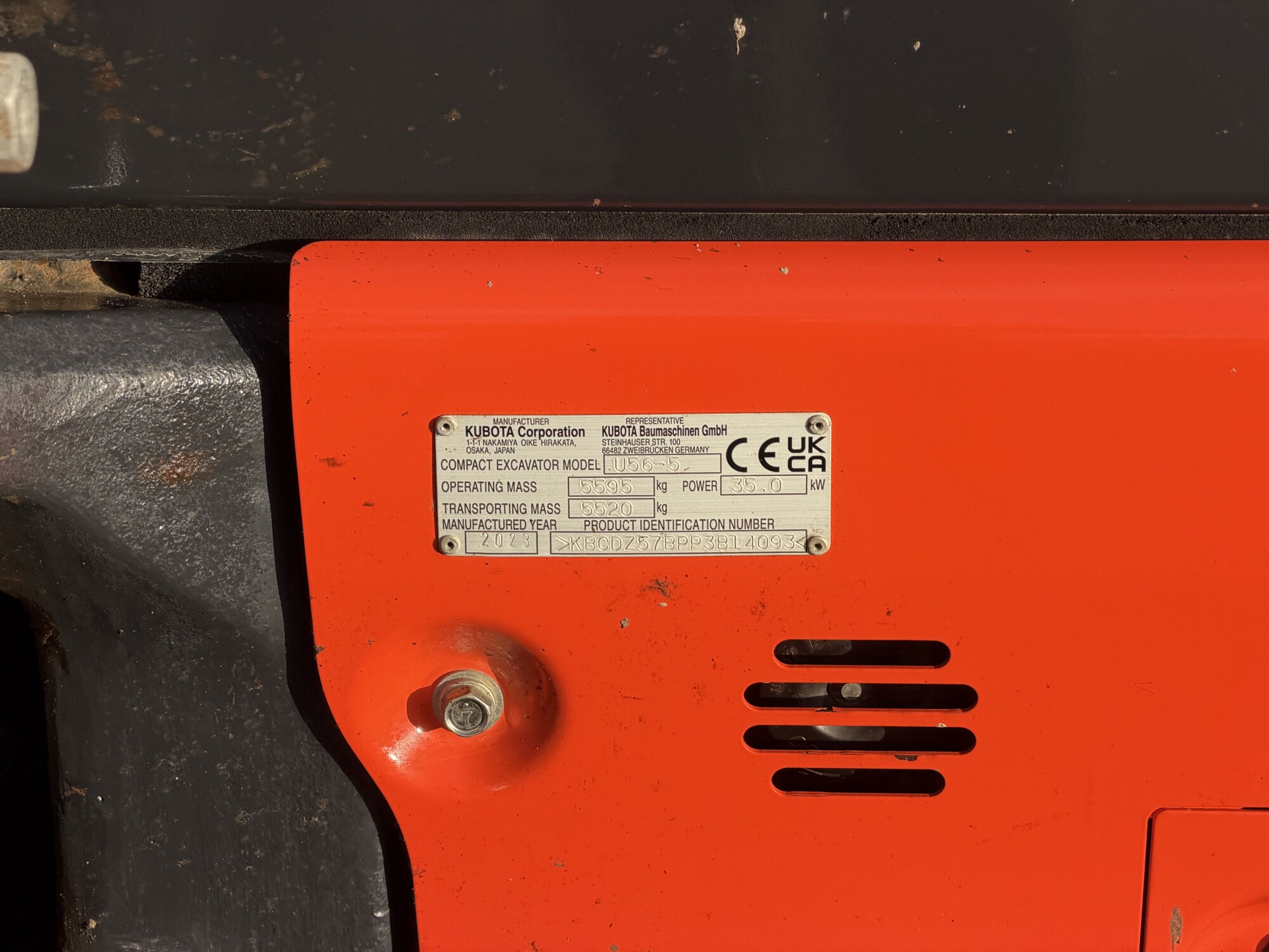 TRU2661 - 2023 KUBOTA U56-5 EXCAVATAOR **RUBBER TRACKS & BLADE** - Image 10