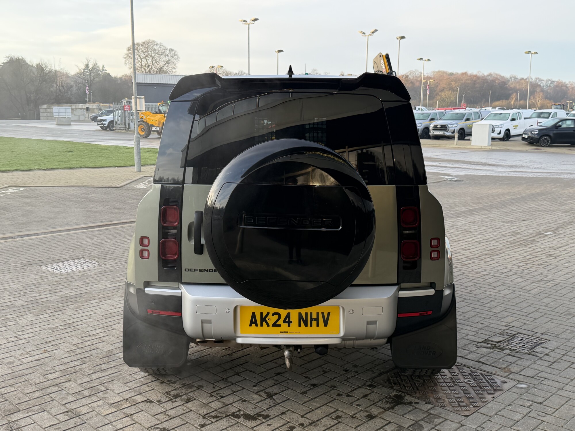 2024 '24 LAND ROVER DEFENDER 90 3.0 D250 MHEV HARD TOP SUV 3DR DIESEL AUTO 4WD SWB EURO 6 (225 PS) - Image 5