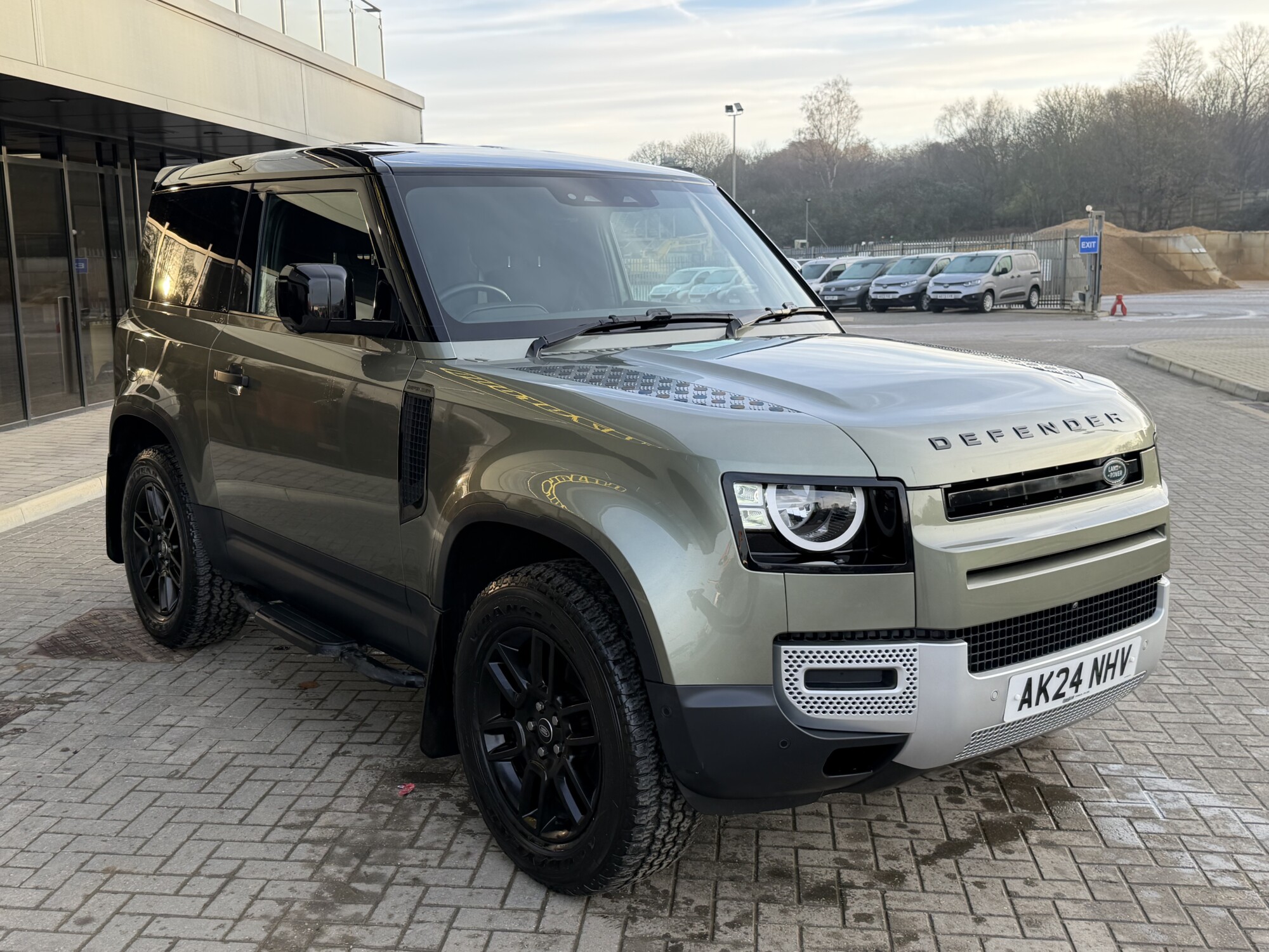 2024 '24 LAND ROVER DEFENDER 90 3.0 D250 MHEV HARD TOP SUV 3DR DIESEL AUTO 4WD SWB EURO 6 (225 PS) - Image 7