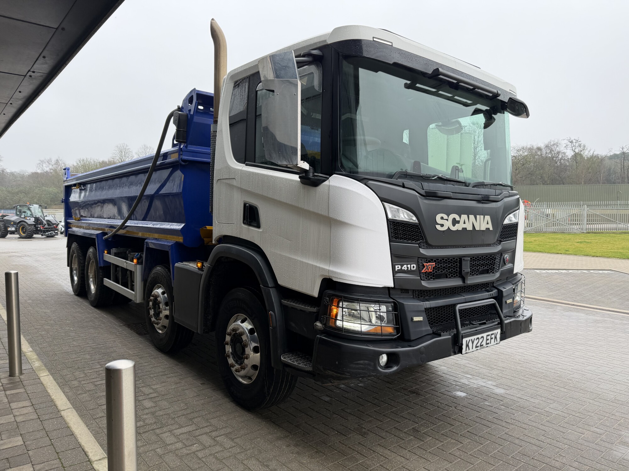 2022 '22 SCANIA XT P410 8X4 LOW DAY CAB TIPPER - Image 9