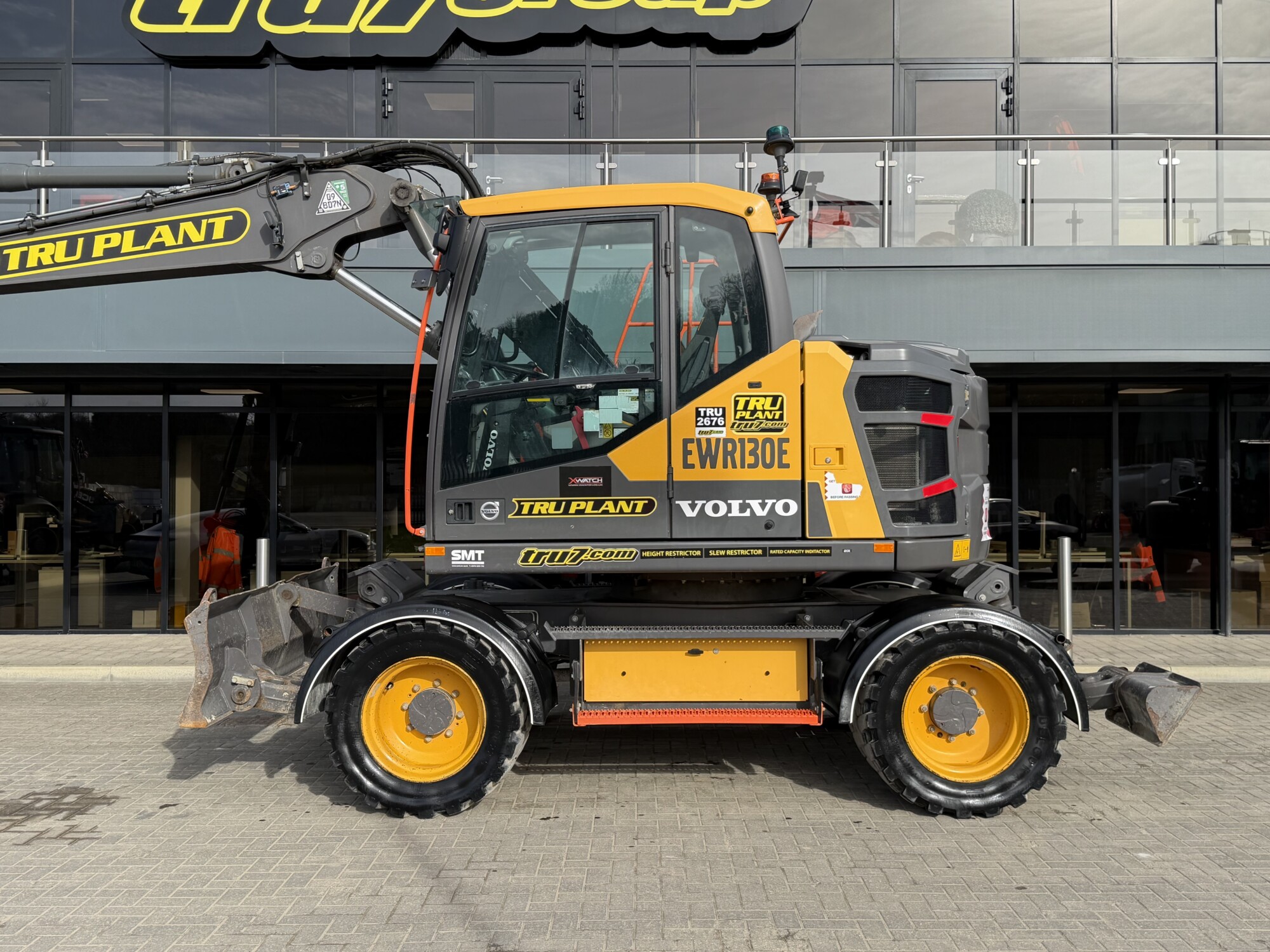 TRU2676 - 2022, VOLVO EWR130E WHEELED EXCAVATOR - Image 4