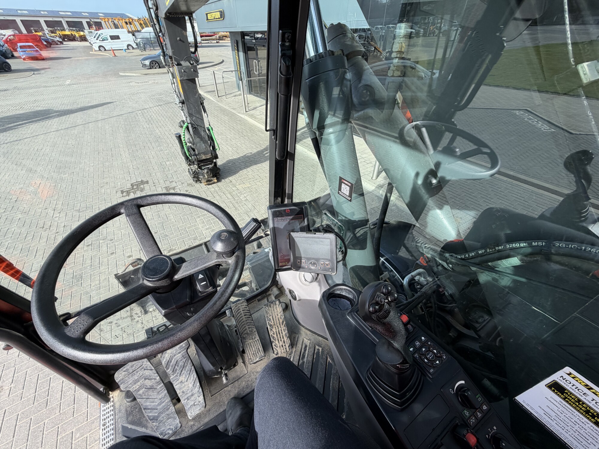 TRU2676 - 2022, VOLVO EWR130E WHEELED EXCAVATOR - Image 12