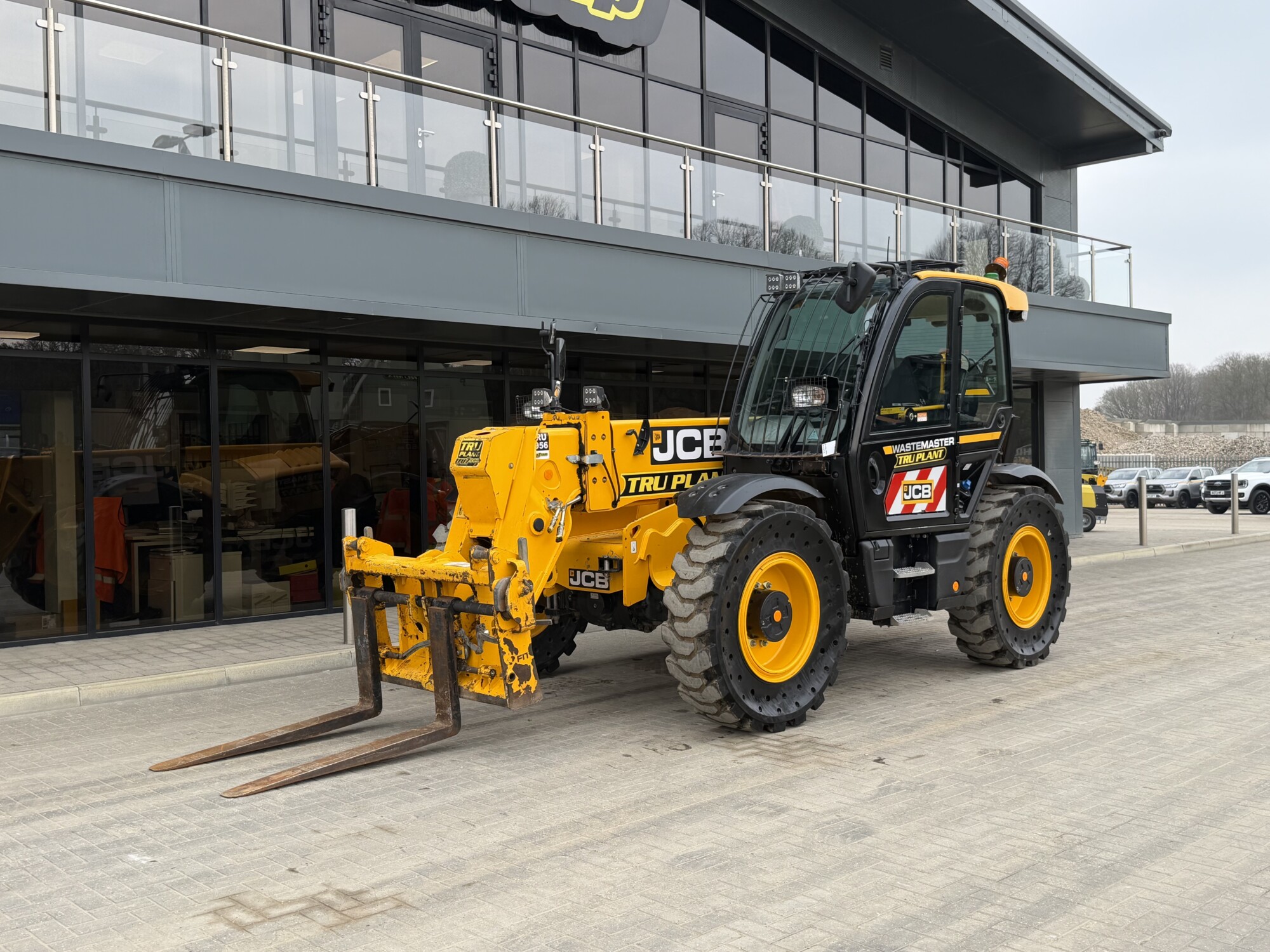 TRU2956 - 2024 - JCB 560-80 IND. WASTEMASTER *97kW ENGINE* - Image 3