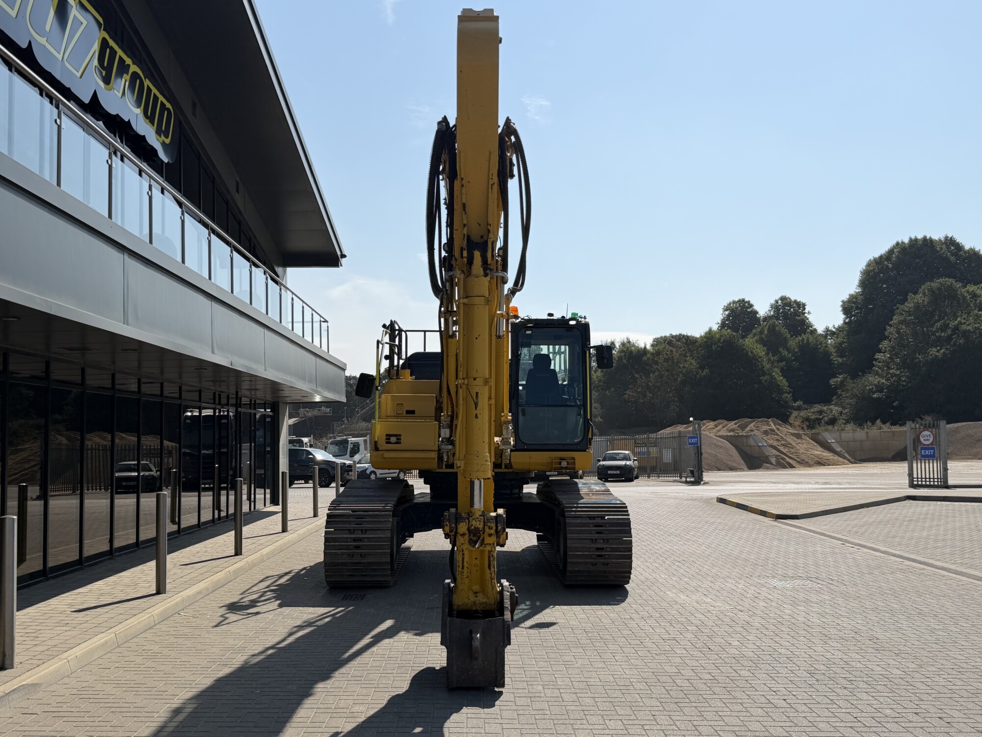 TRU2386 - 2022 KOMATSU PC290LC-11 EXCAVATOR - Image 2
