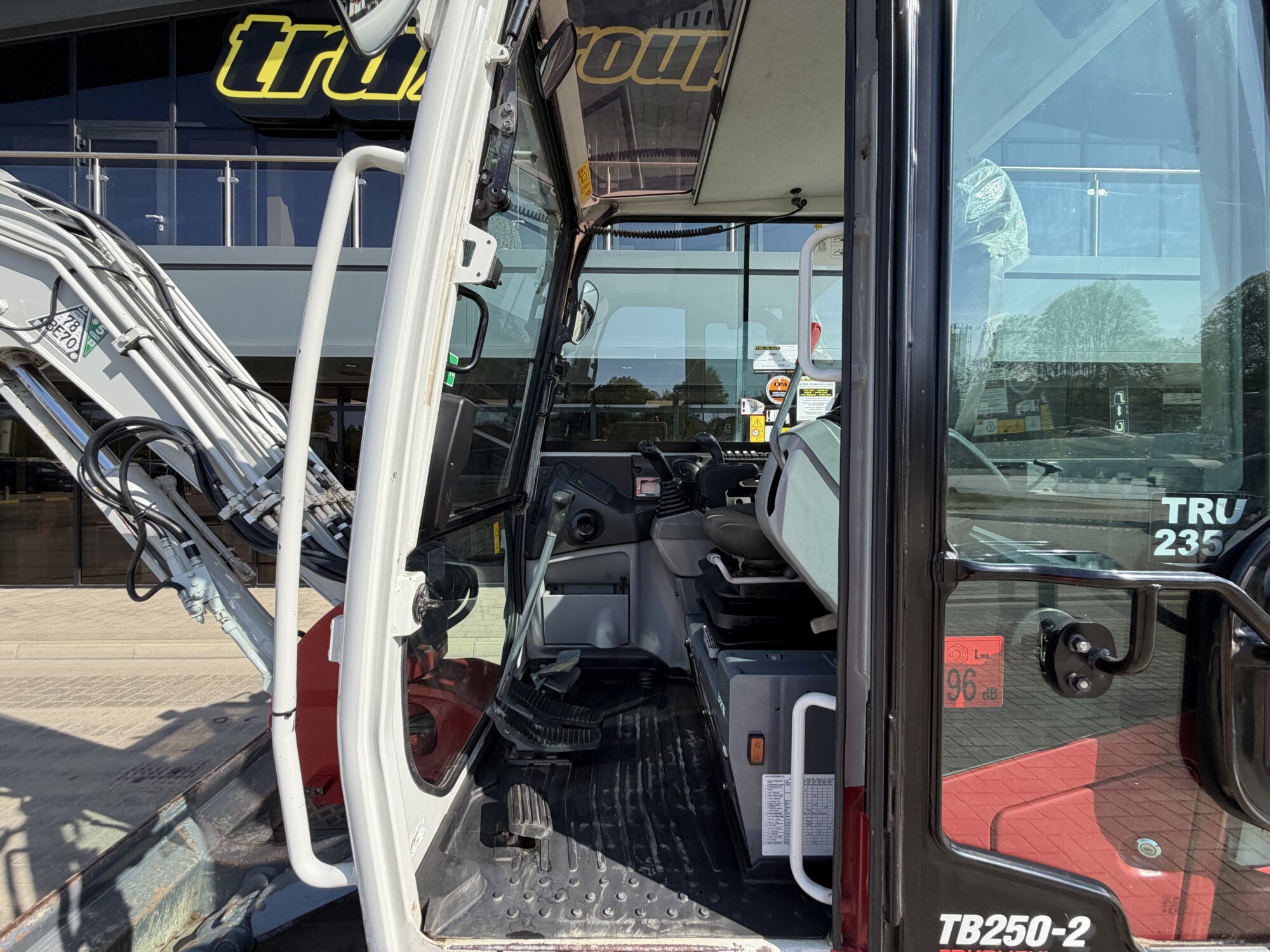 TRU2354 - 2022, TAKEUCHI TB250-2 COMPACT EXCAVATOR - Image 9