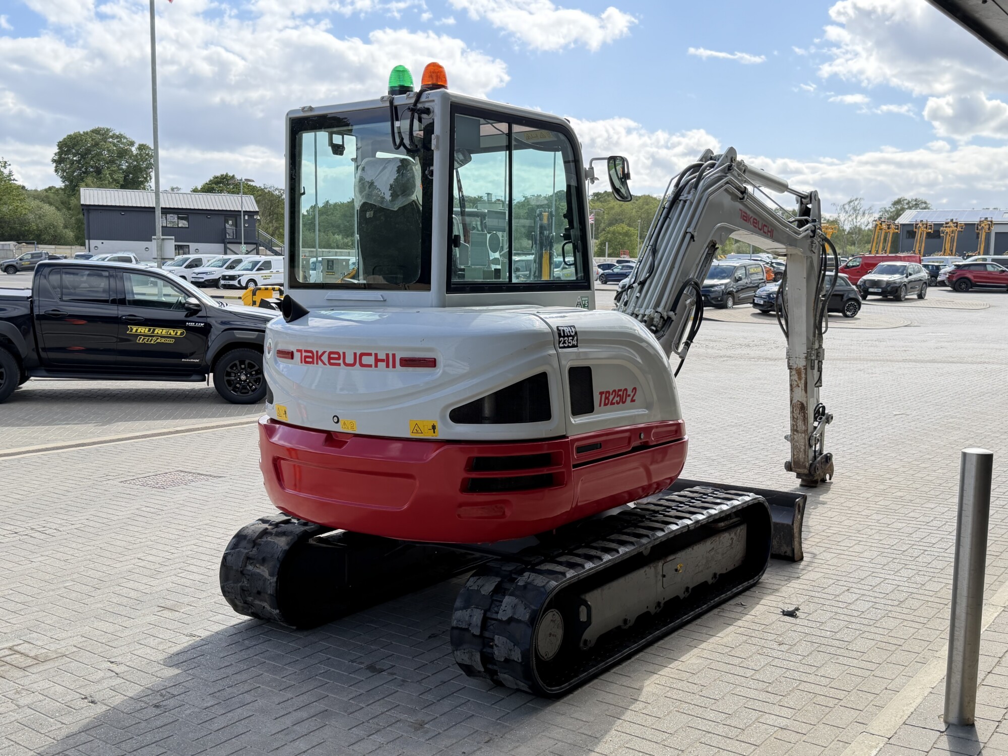 TRU2354 - 2022, TAKEUCHI TB250-2 COMPACT EXCAVATOR - Image 7