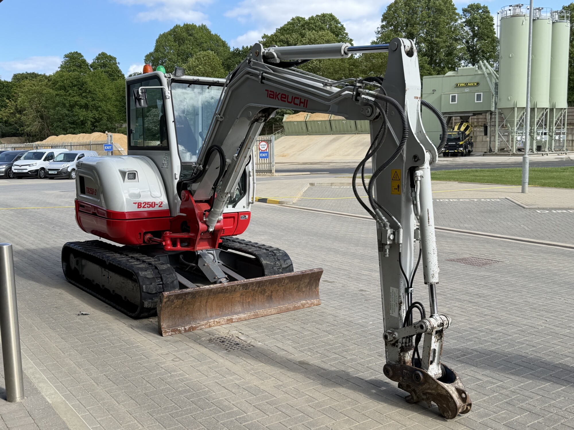 TRU2354 - 2022, TAKEUCHI TB250-2 COMPACT EXCAVATOR - Image 8