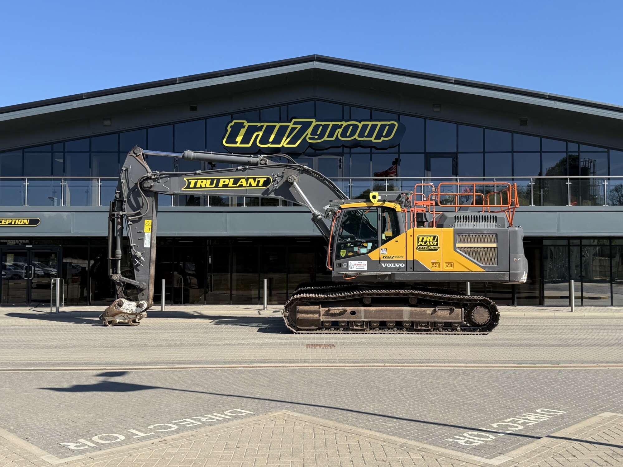 TRU2265 - 2022, VOLVO EC380 EL EXCAVATOR *W DEMO SPEC* - Image 2