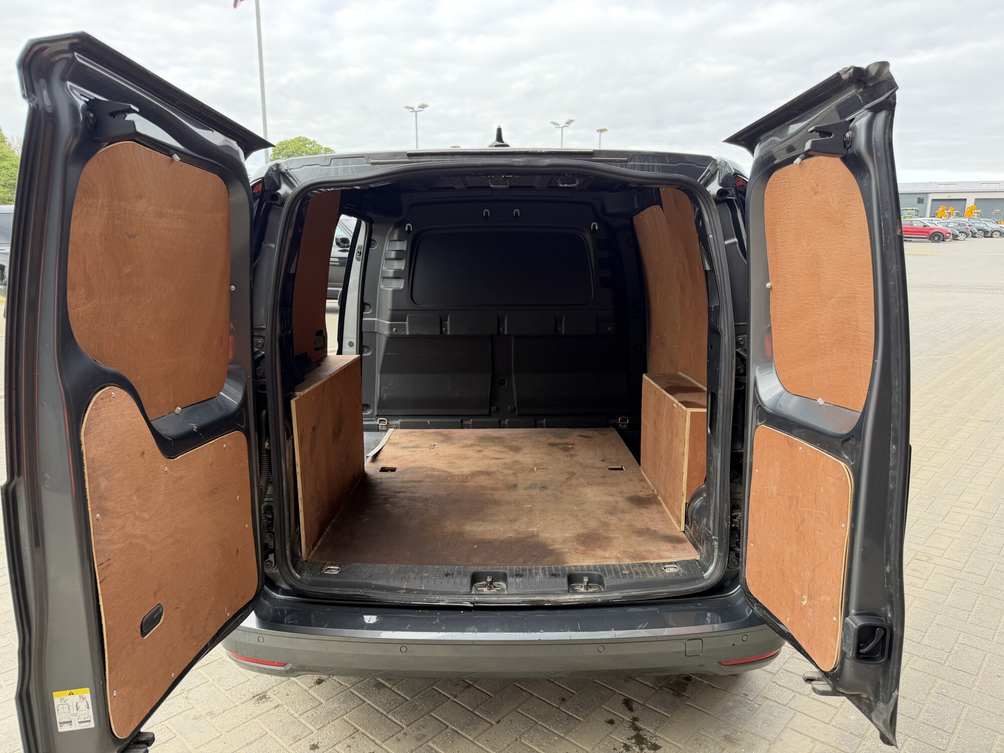 2021 '71 VOLKSWAGEN CADDY 2.0 TDI C20 COMMERCE PLUS PANEL VAN 5DR DIESEL MANUAL SWB EURO 6 (122 PS) - Image 9