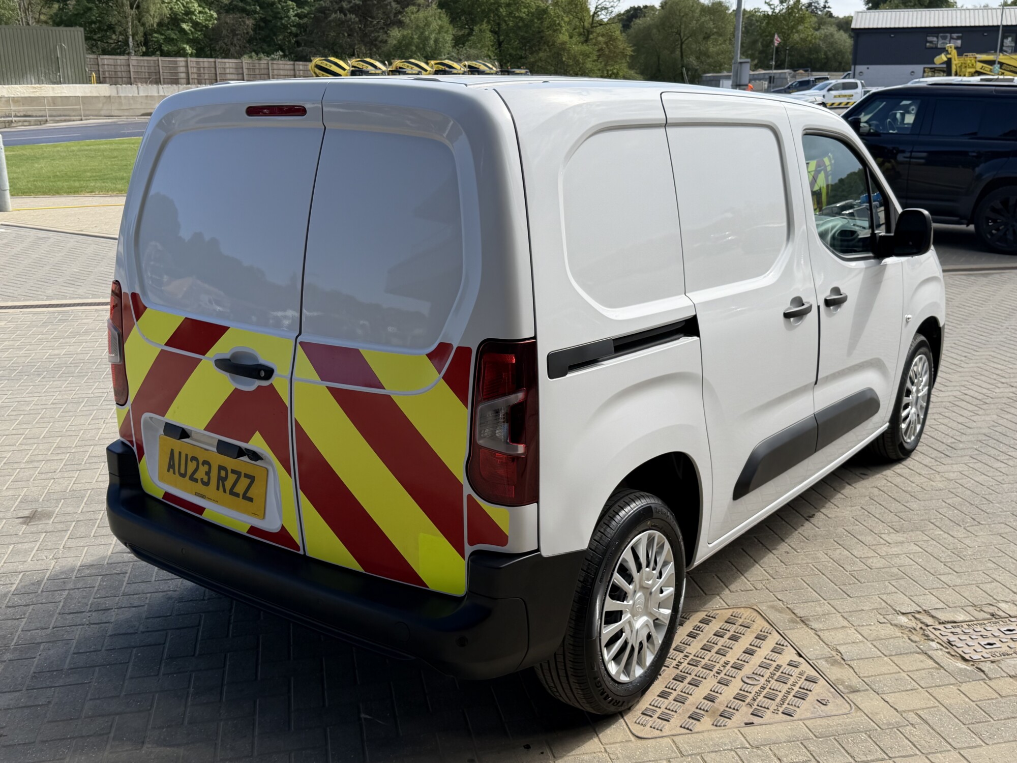 Rear three-quarter view of Toyota Proace City van outside Tru7 Group yard