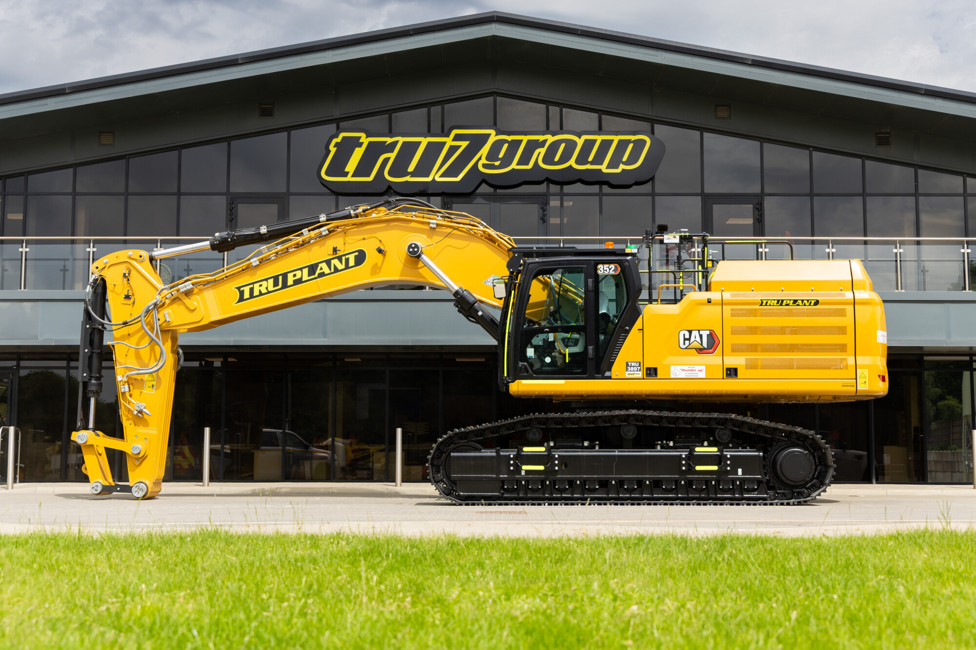 Caterpillar 352 - Image 4