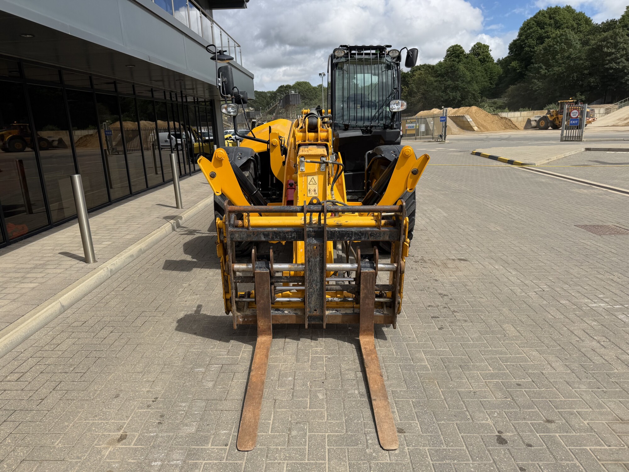 TRU2138 - APRIL 2022, JCB 540-140 TELEHANDLER *81KW ENGINE* - Image 2