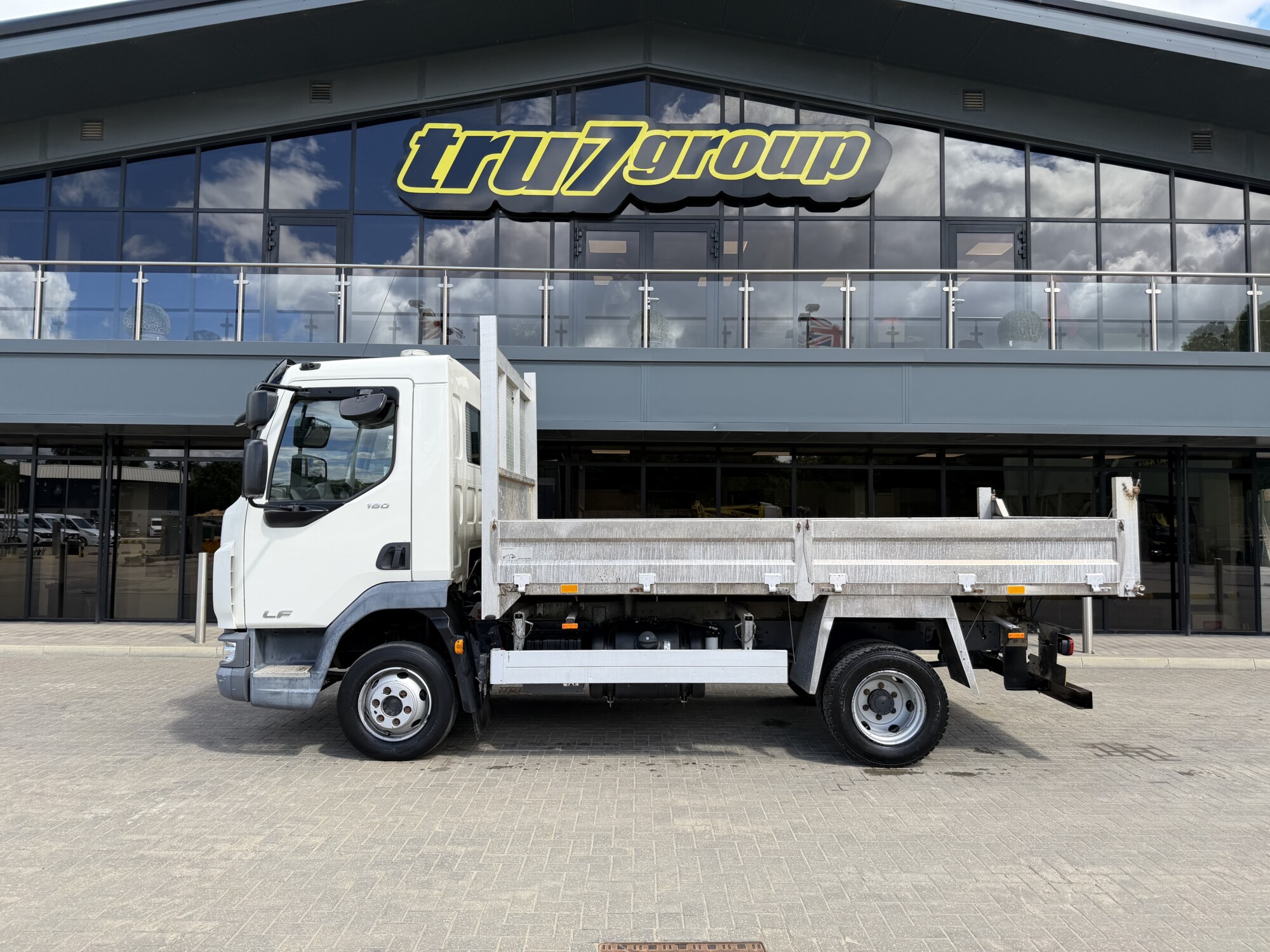 2022 '22, DAF LF 180 DAY CAB TIPPER 7,500KG - Image 4