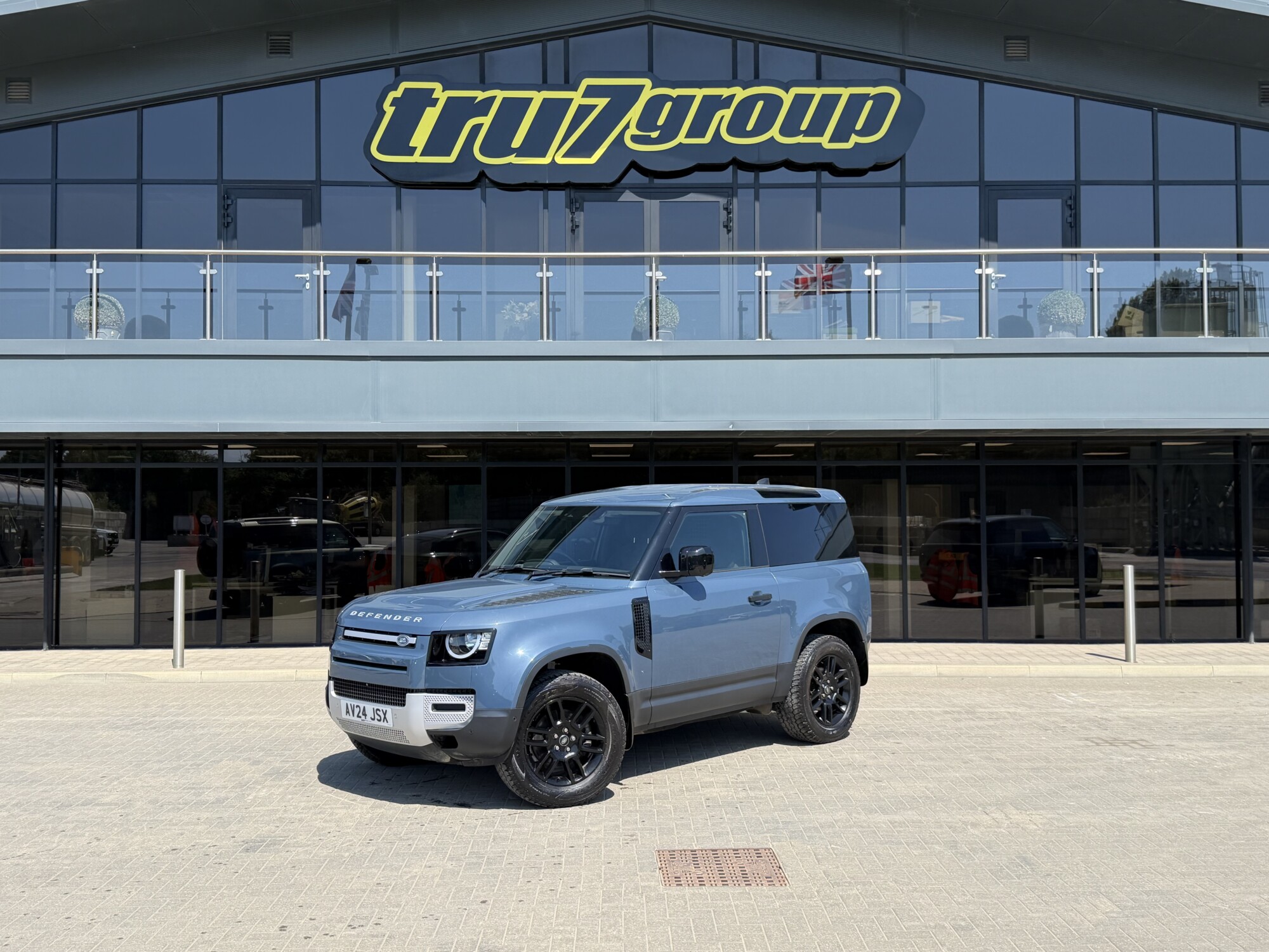 2024 '24 LAND ROVER DEFENDER 90 3.0 D250 MHEV HARD TOP SUV 3DR DIESEL AUTO 4WD SWB EURO 6 (250 PS)