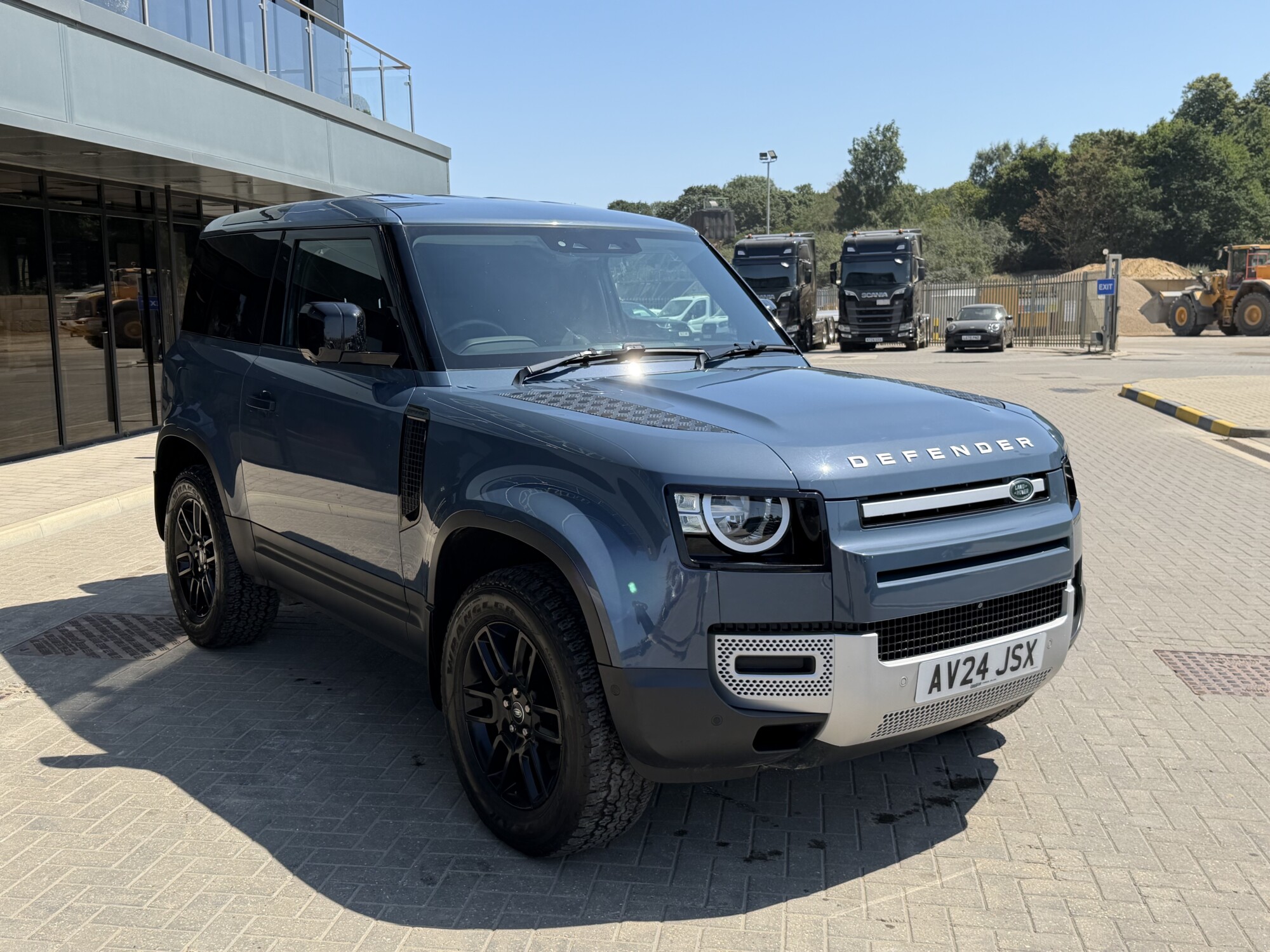 2024 '24 LAND ROVER DEFENDER 90 3.0 D250 MHEV HARD TOP SUV 3DR DIESEL AUTO 4WD SWB EURO 6 (250 PS) - Image 8