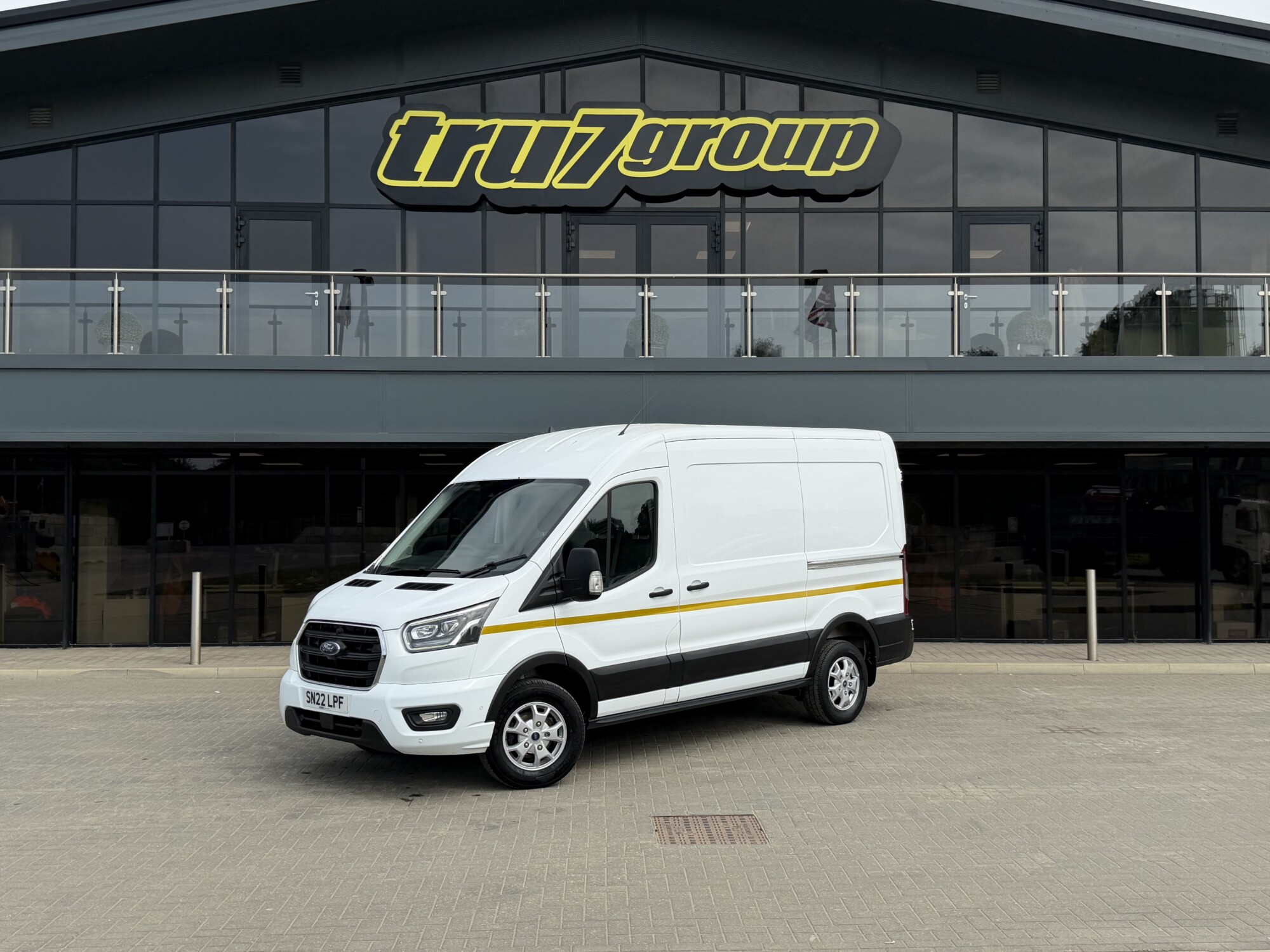2022 '22 FORD TRANSIT 2.0 350 ECOBLUE LIMITED PANEL VAN 5DR DIESEL MANUAL RWD L2 H2 EURO 6 (185 PS)