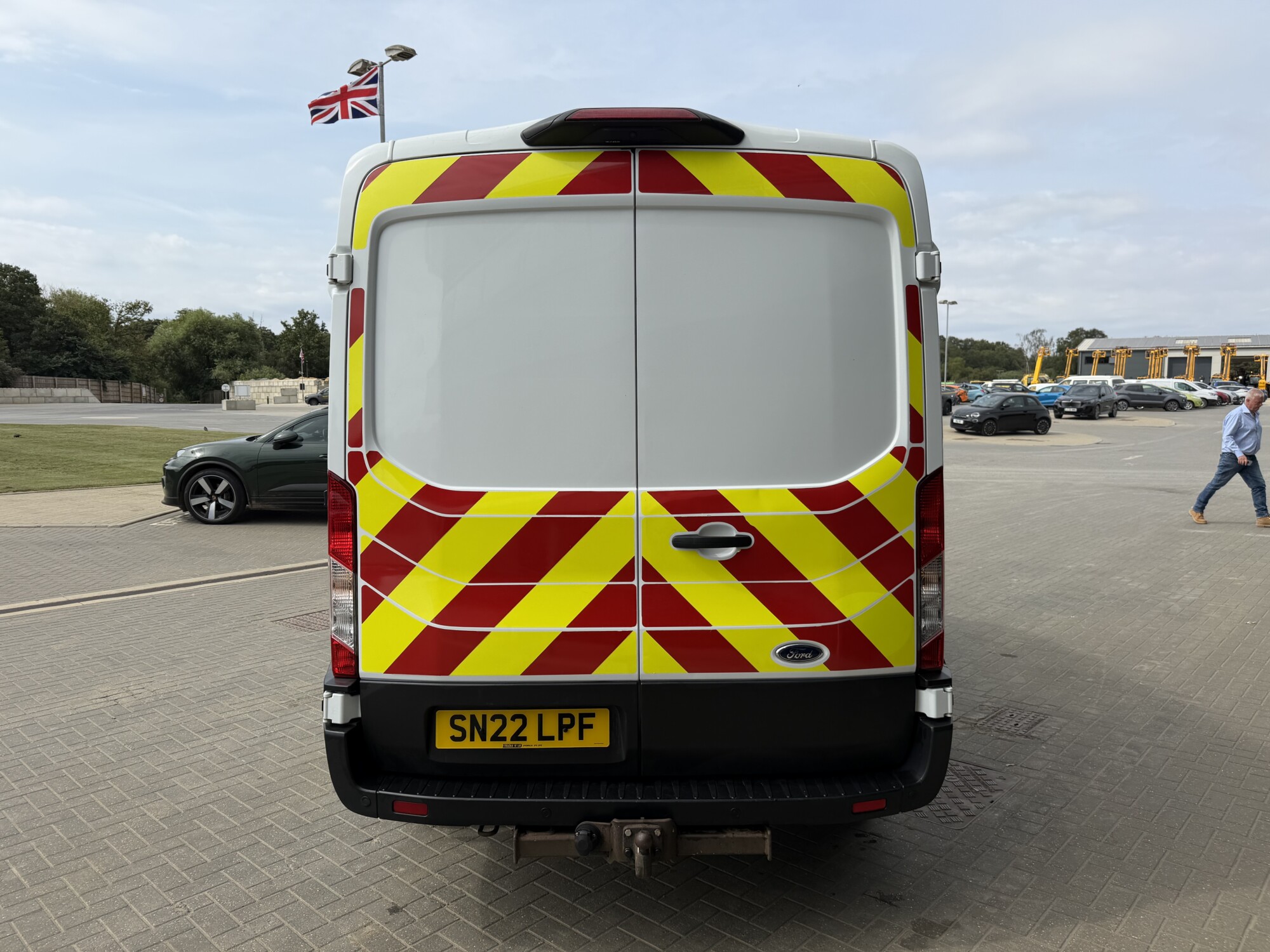 2022 '22 FORD TRANSIT 2.0 350 ECOBLUE LIMITED PANEL VAN 5DR DIESEL MANUAL RWD L2 H2 EURO 6 (185 PS) - Image 6