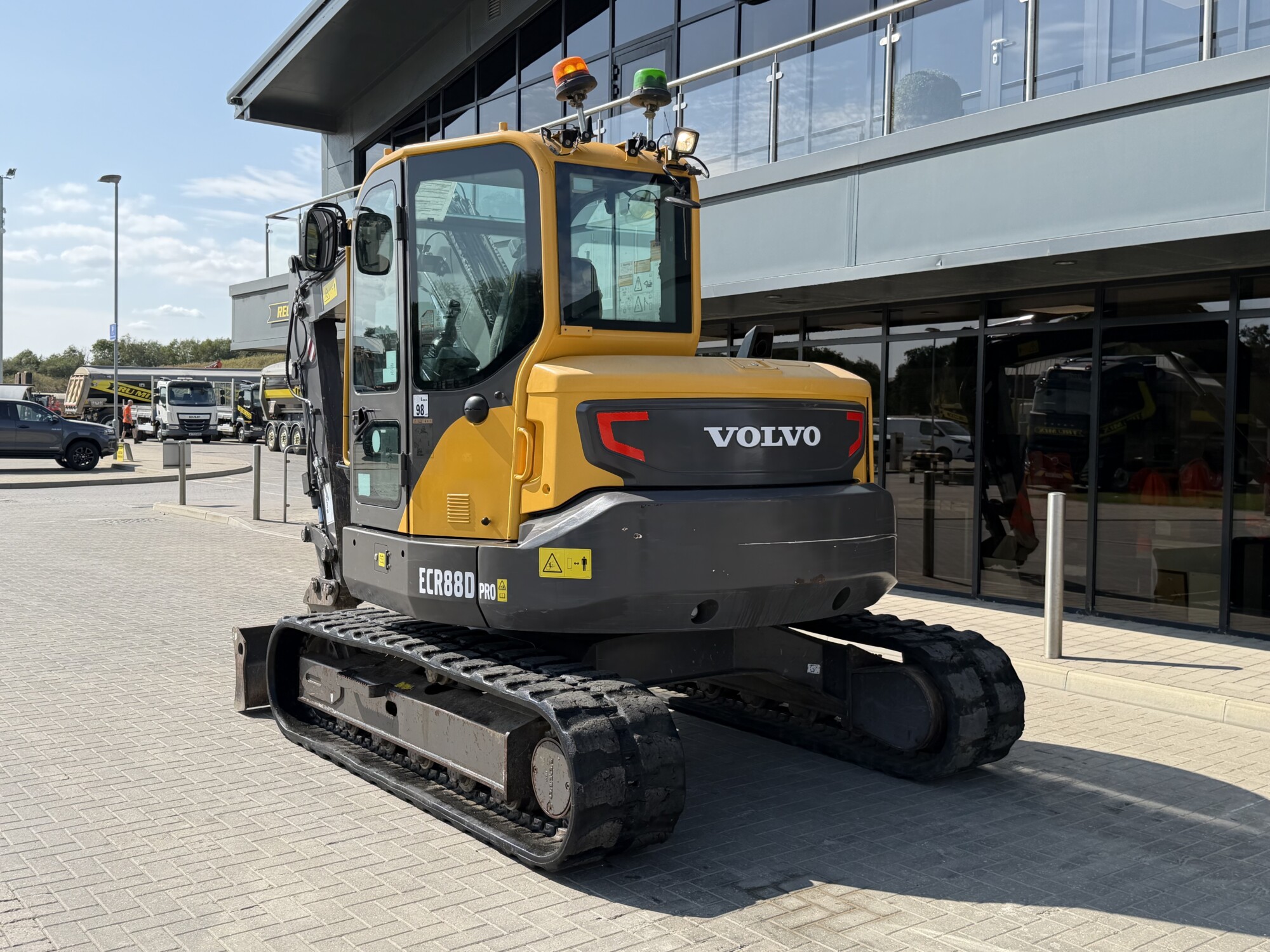 TRU2491- 2022, VOLVO ECR88D PRO EXCAVATOR **BLADE, RUBBER TRACKS** - Image 7