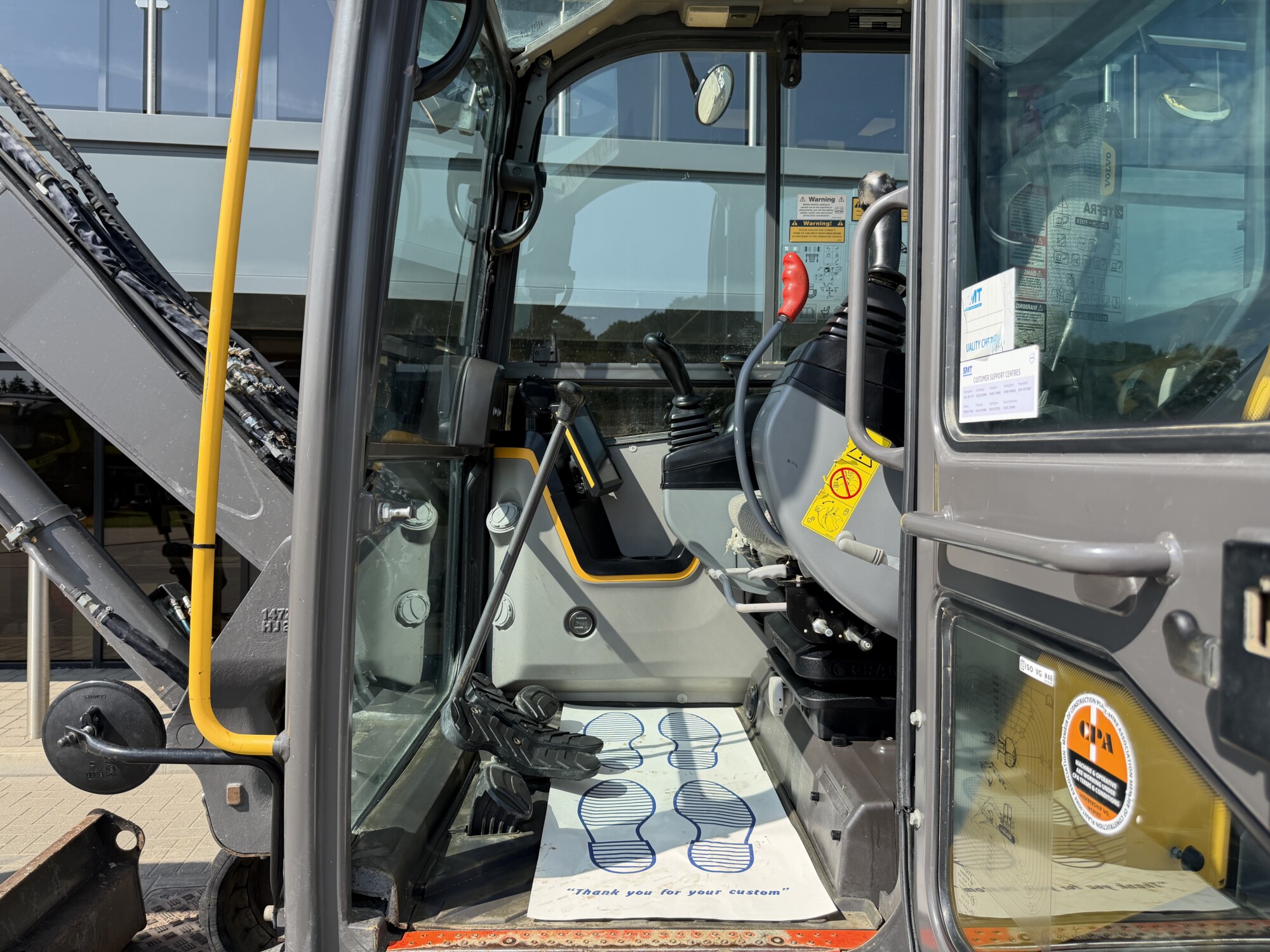 TRU2491- 2022, VOLVO ECR88D PRO EXCAVATOR **BLADE, RUBBER TRACKS** - Image 12
