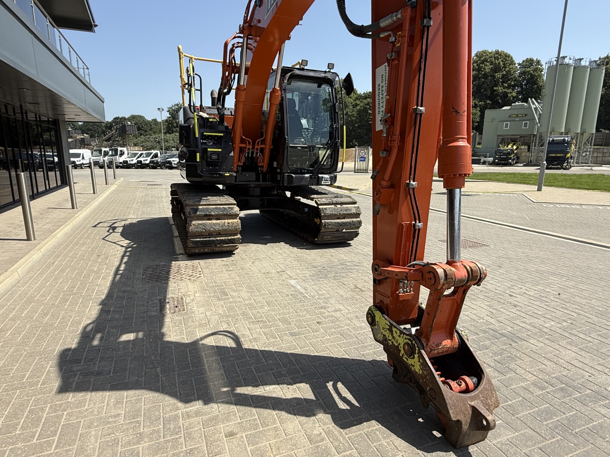 TRU2770 - JUNE 2023, HITACHI ZX135 US-7 EXCAVATOR *HEIGHT & SLEW RESTRICTOR* - Image 4