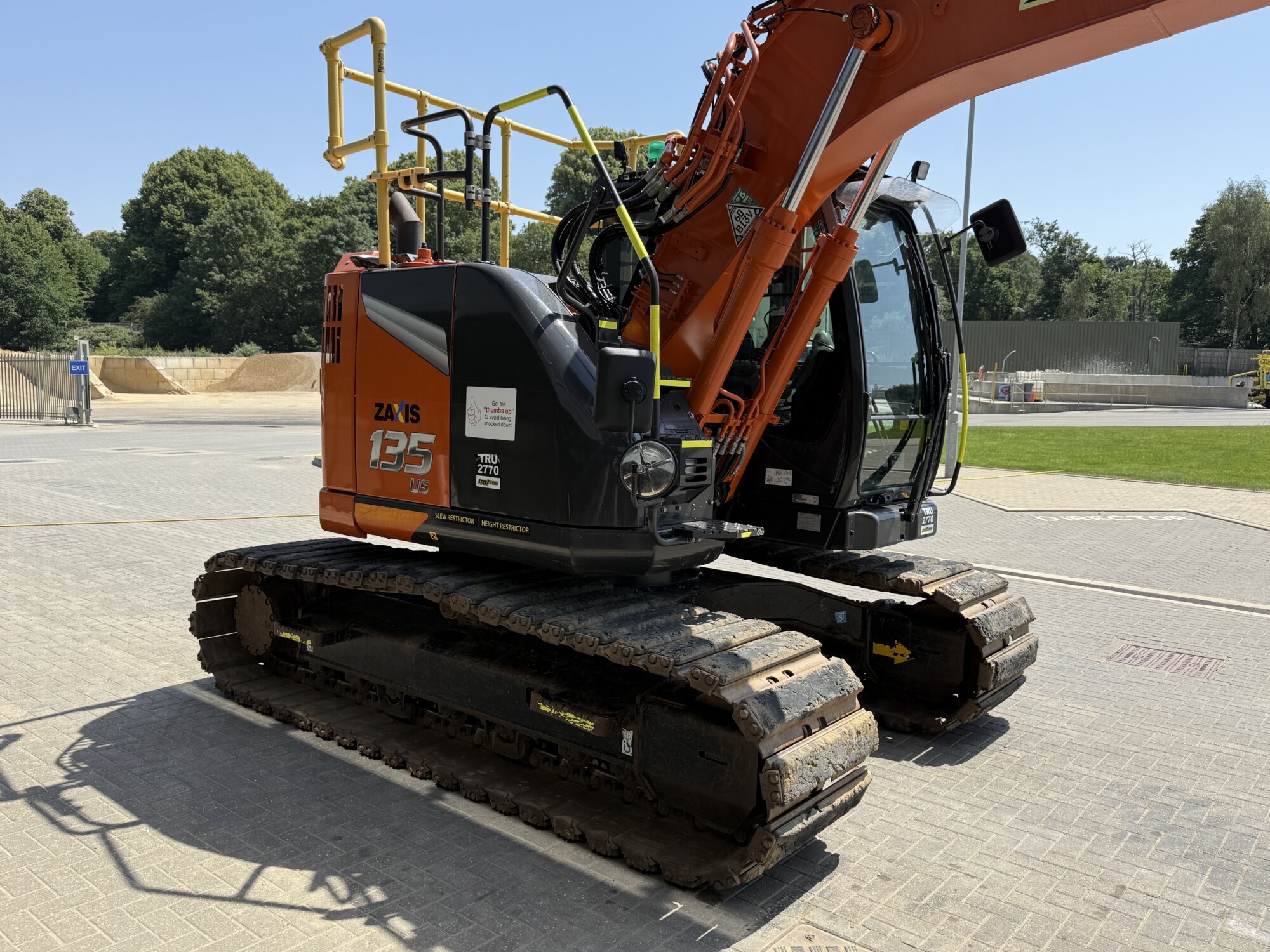 TRU2770 - JUNE 2023, HITACHI ZX135 US-7 EXCAVATOR *HEIGHT & SLEW RESTRICTOR* - Image 5