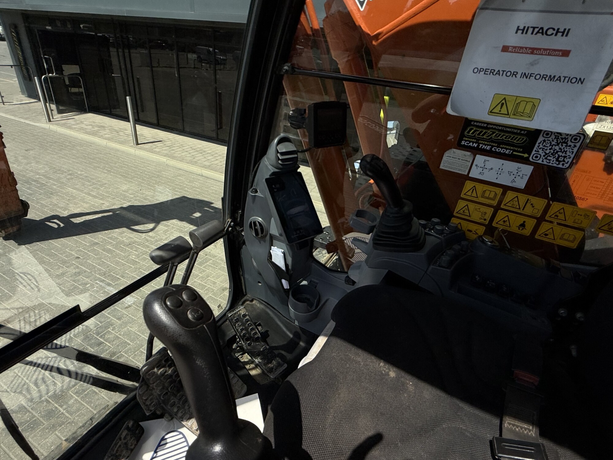 TRU2770 - JUNE 2023, HITACHI ZX135 US-7 EXCAVATOR *HEIGHT & SLEW RESTRICTOR* - Image 8