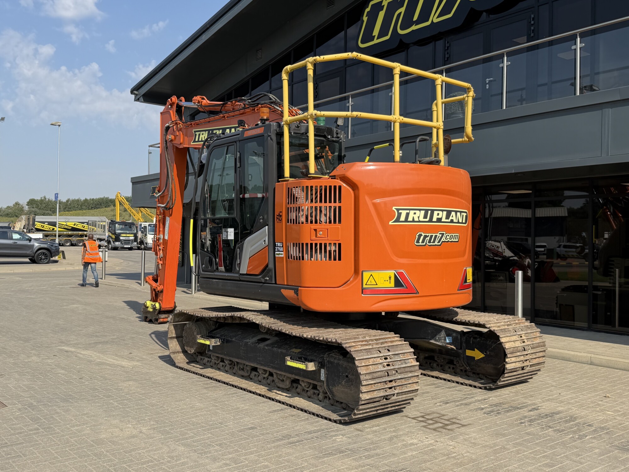 TRU2768 - JUNE 2023, HITACHI ZX135 US-7 EXCAVATOR - Image 5