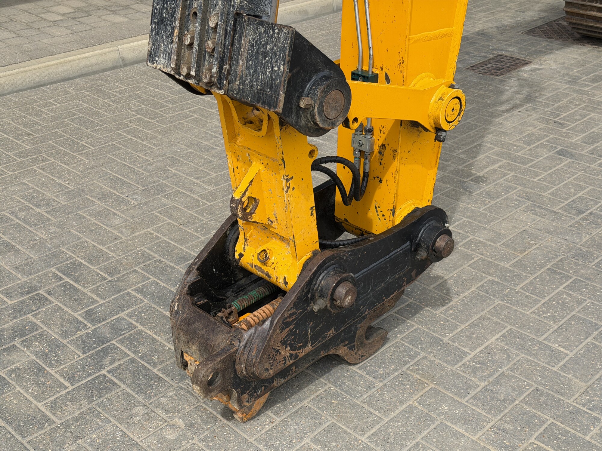 TRU3225 - 2024 JCB 140X L EXCAVATOR - Image 9