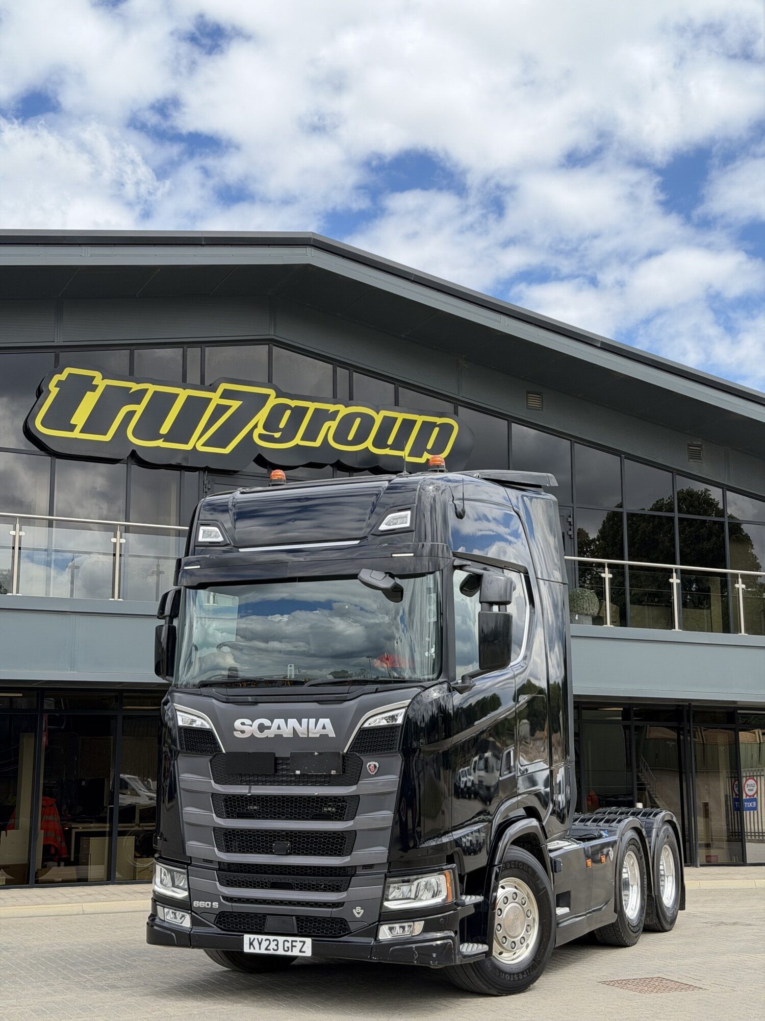 2023 '23 SCANIA 660S V8 TWIN AXLE TAG UNIT - Image 3