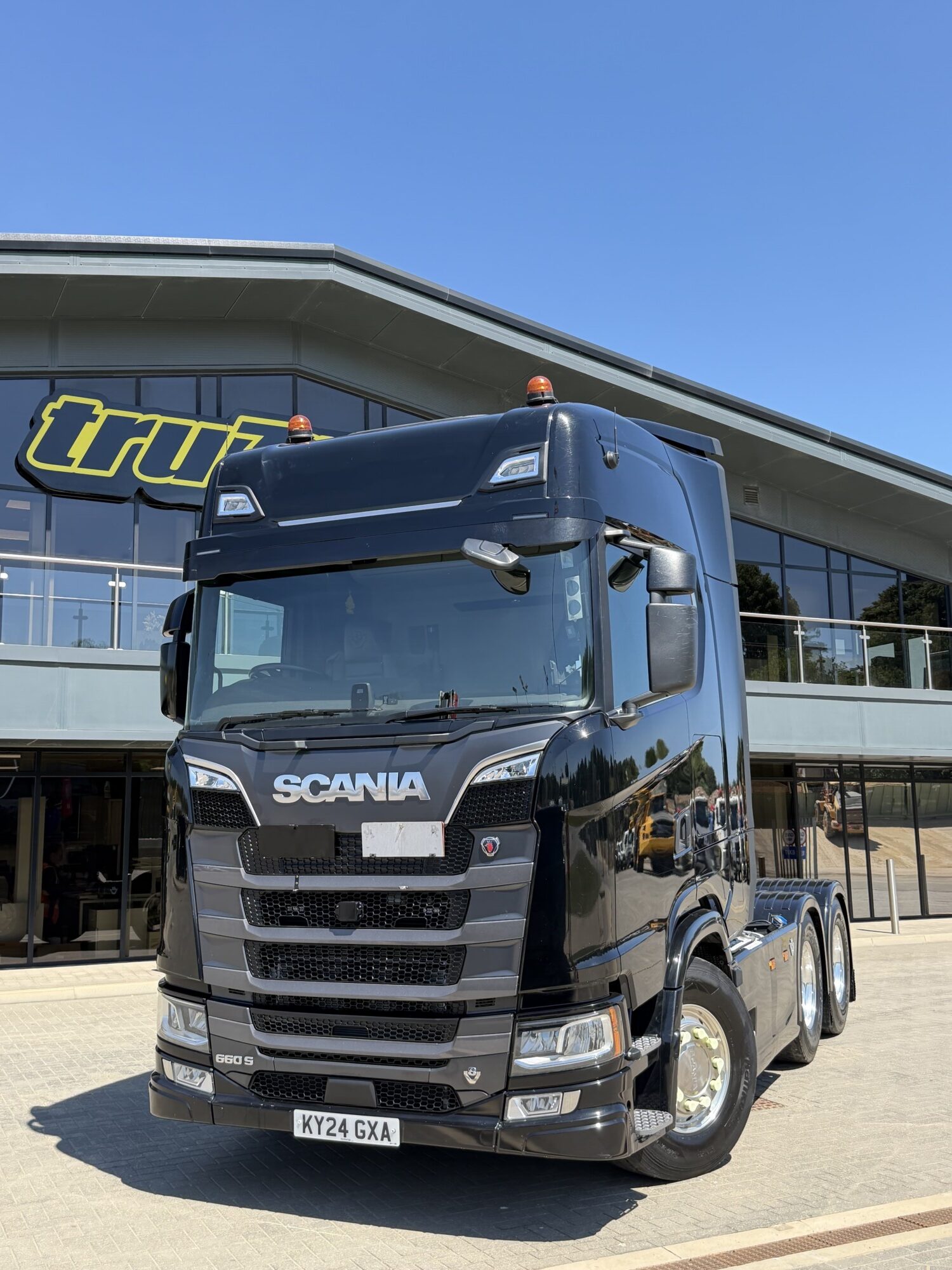 2024 '24 SCANIA 660S V8 TWIN AXLE TAG UNIT - Image 2