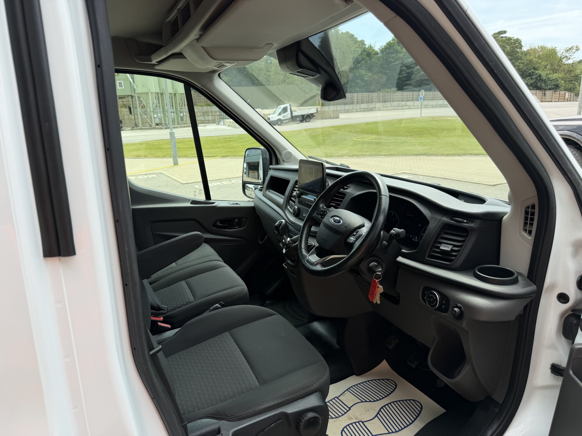 2021 '71 FORD TRANSIT 2.0 350 ECOBLUE TREND PANEL VAN 5DR DIESEL MANUAL FWD L3 H2 EURO 6 (130 PS) - Image 11