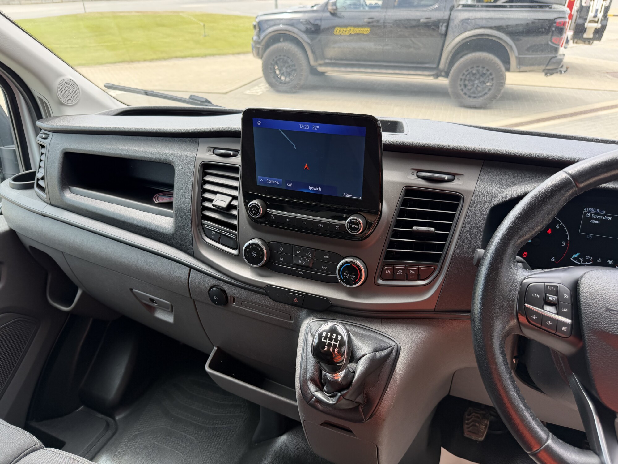 2021 '71 FORD TRANSIT 2.0 350 ECOBLUE TREND PANEL VAN 5DR DIESEL MANUAL FWD L3 H2 EURO 6 (130 PS) - Image 12