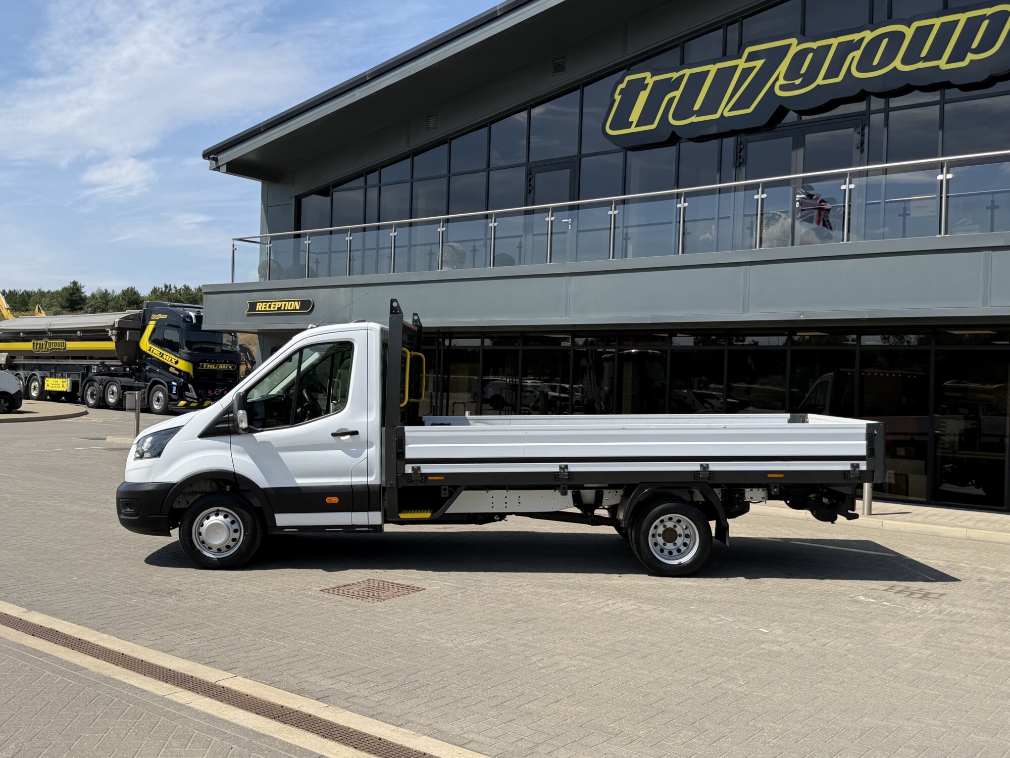 2022 '22 FORD TRANSIT 2.0 350 ECOBLUE HD LEADER CHASSIS CAB 2DR DIESEL MANUAL RWD L4 EURO 6 (DROPSIDE) 130 PS - Image 4