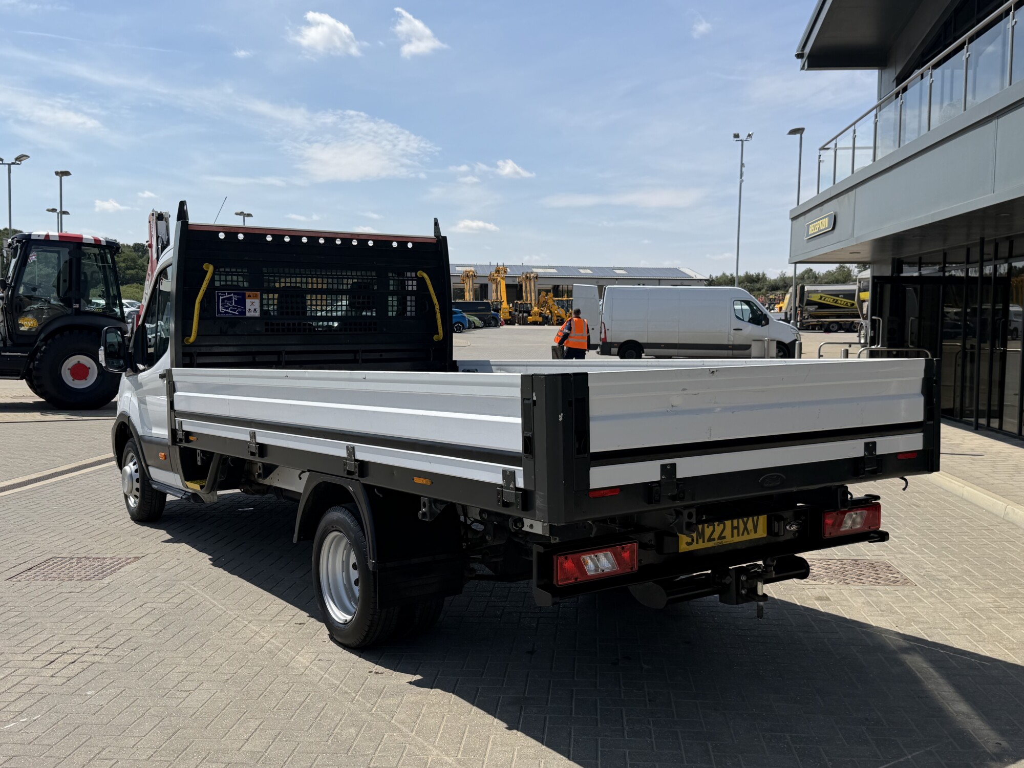 2022 '22 FORD TRANSIT 2.0 350 ECOBLUE HD LEADER CHASSIS CAB 2DR DIESEL MANUAL RWD L4 EURO 6 (DROPSIDE) 130 PS - Image 5