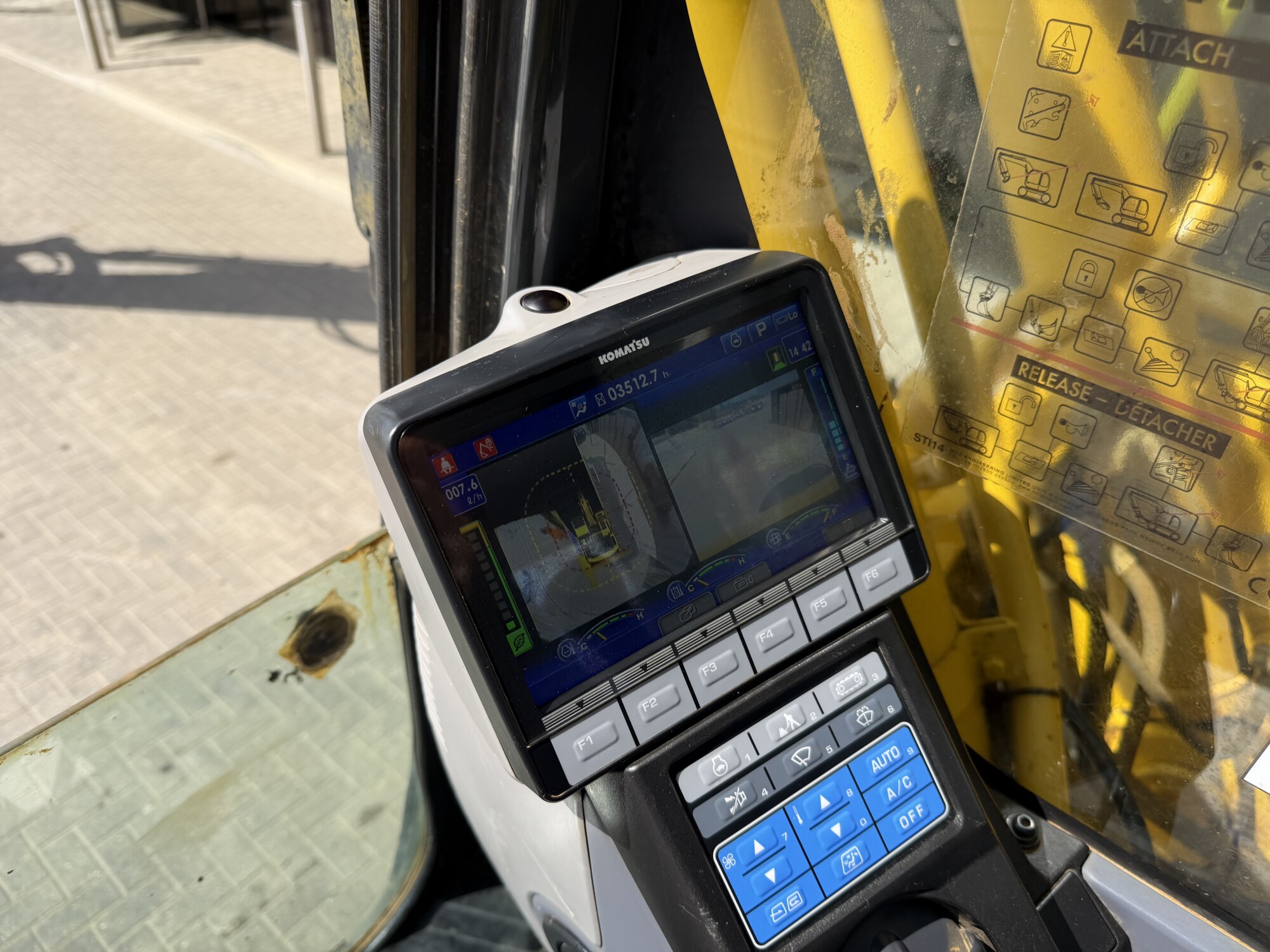 TRU2370 - 2022, KOMATSU PC290LC CRAWLER EXCAVATOR - Image 12
