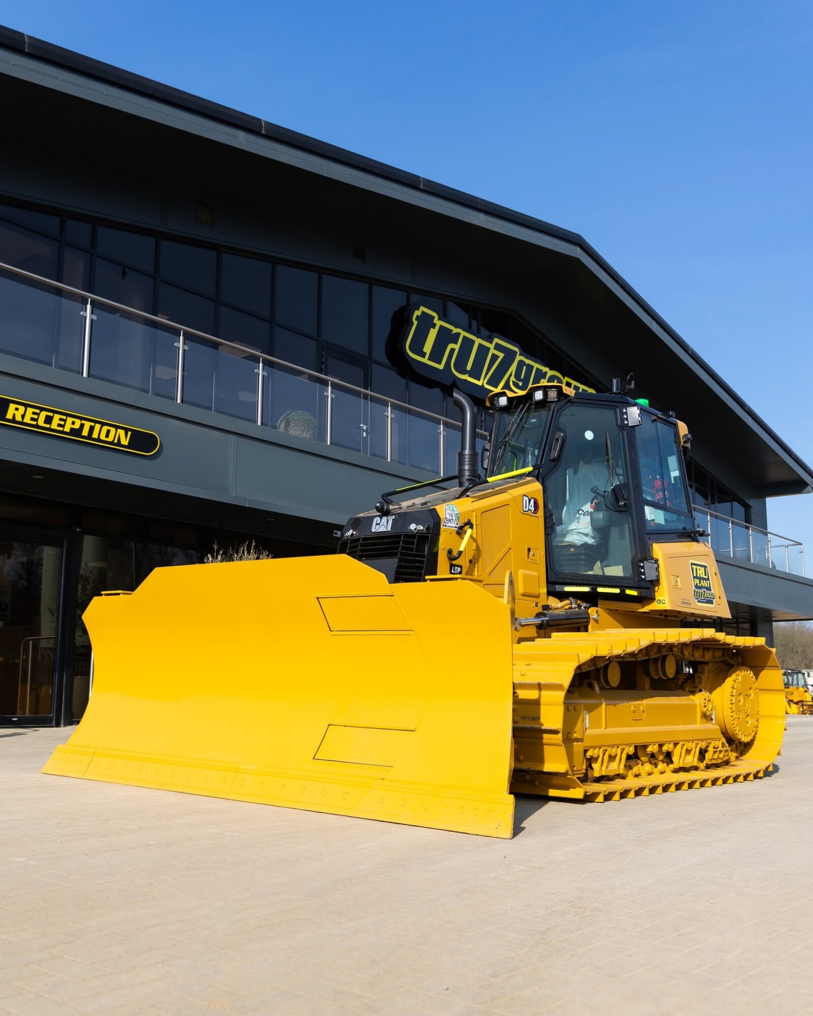Caterpillar D4 - Tru Plant Dozer