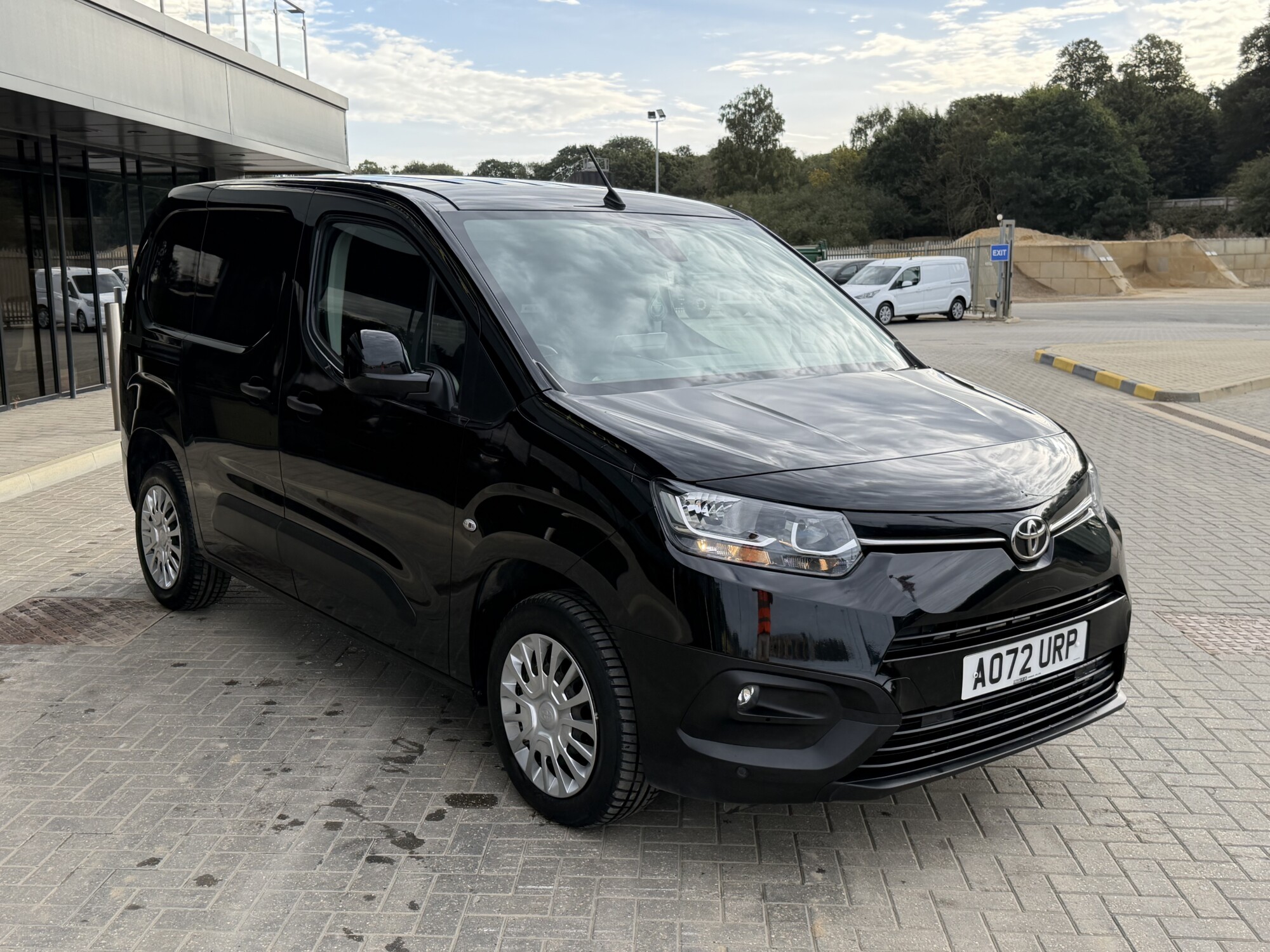 2022 '72 TOTOTA PROACE CITY 1.5 BLUEHDI ICON SHORT PANEL VAN 5DR DIESEL MANUAL SWB EURO 6 (100 BHP) - Image 8