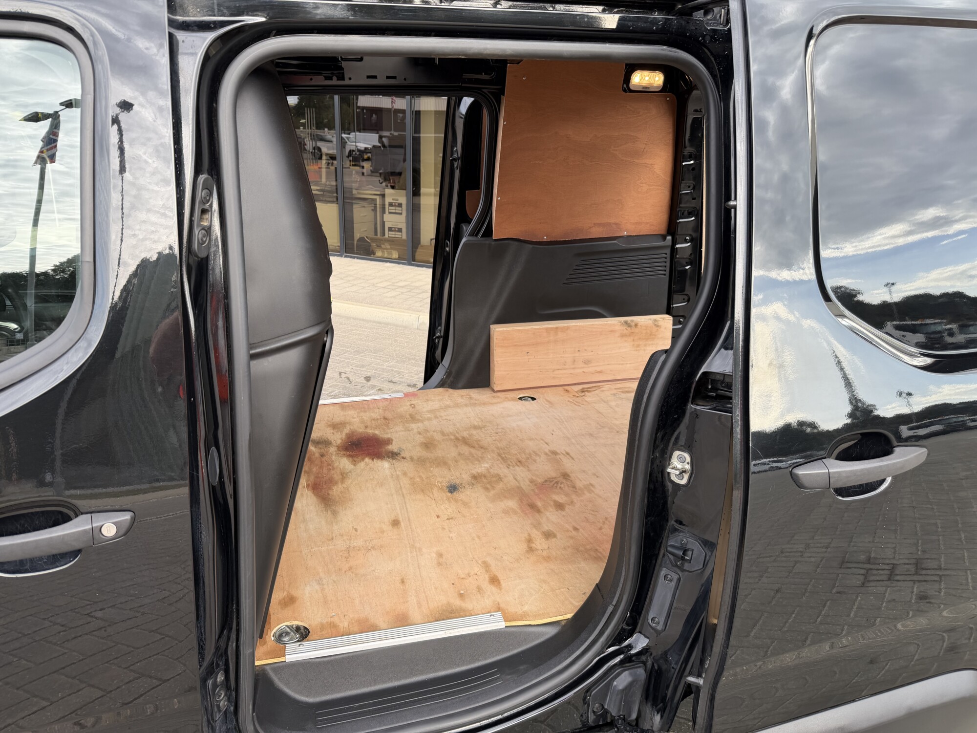 2022 '72 TOTOTA PROACE CITY 1.5 BLUEHDI ICON SHORT PANEL VAN 5DR DIESEL MANUAL SWB EURO 6 (100 BHP) - Image 9