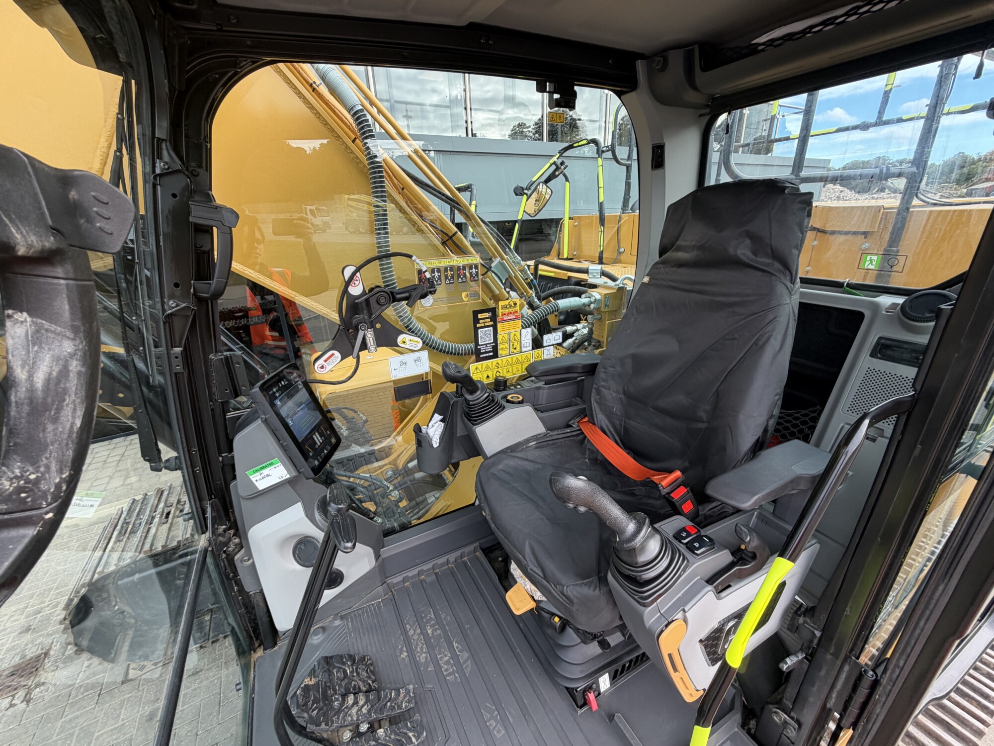 TRU3848 - 2026, CAT 330 EXCAVATOR - Image 11