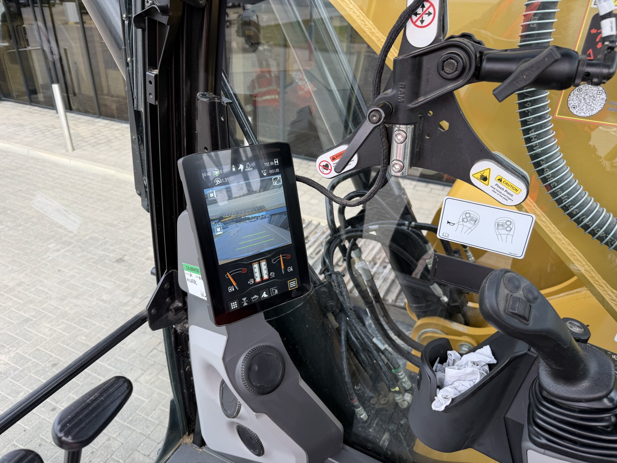 TRU3848 - 2026, CAT 330 EXCAVATOR - Image 13