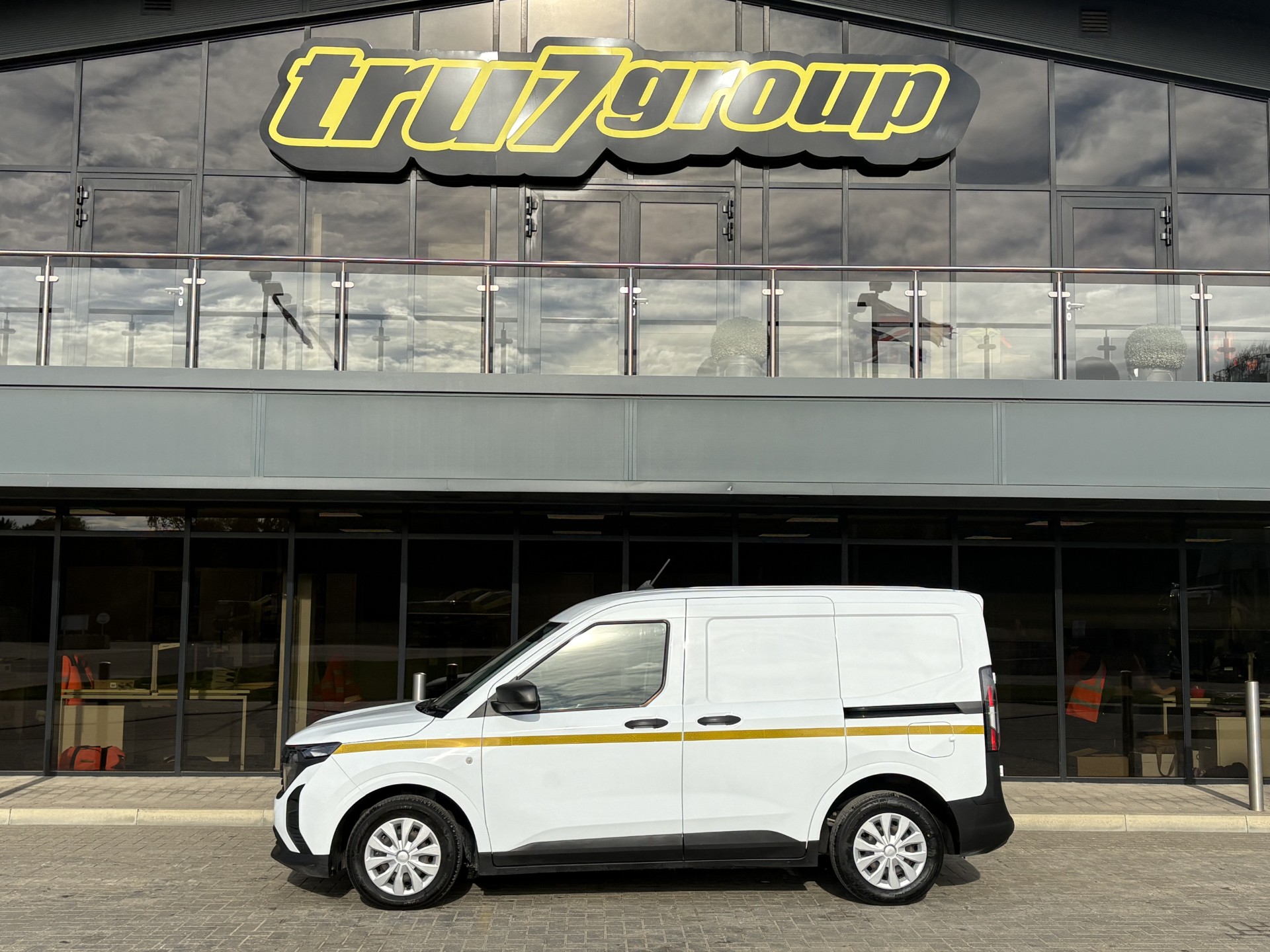 2024 '24 FORD TRANSIT COURIER TREND 1.5 DIESEL EURO 6 VAN - Image 2